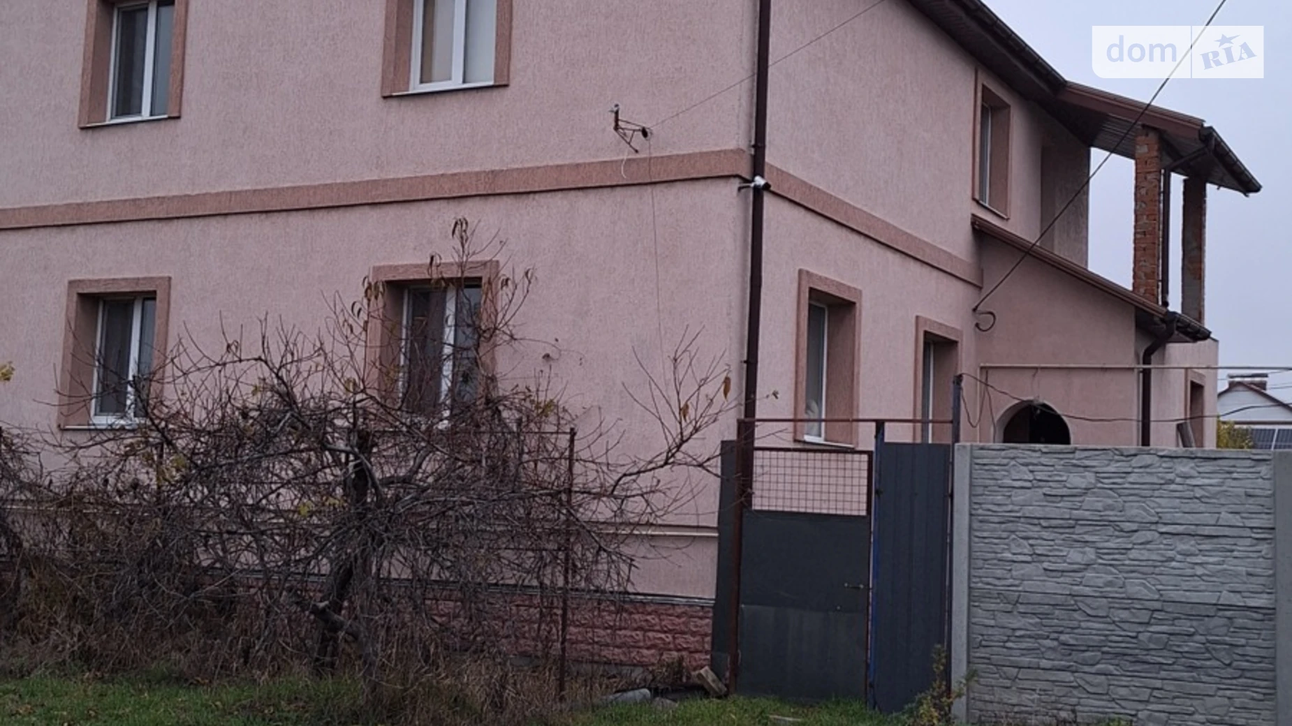 Продается дом на 2 этажа 240 кв. м с садом, цена: 100000 $ - фото 2