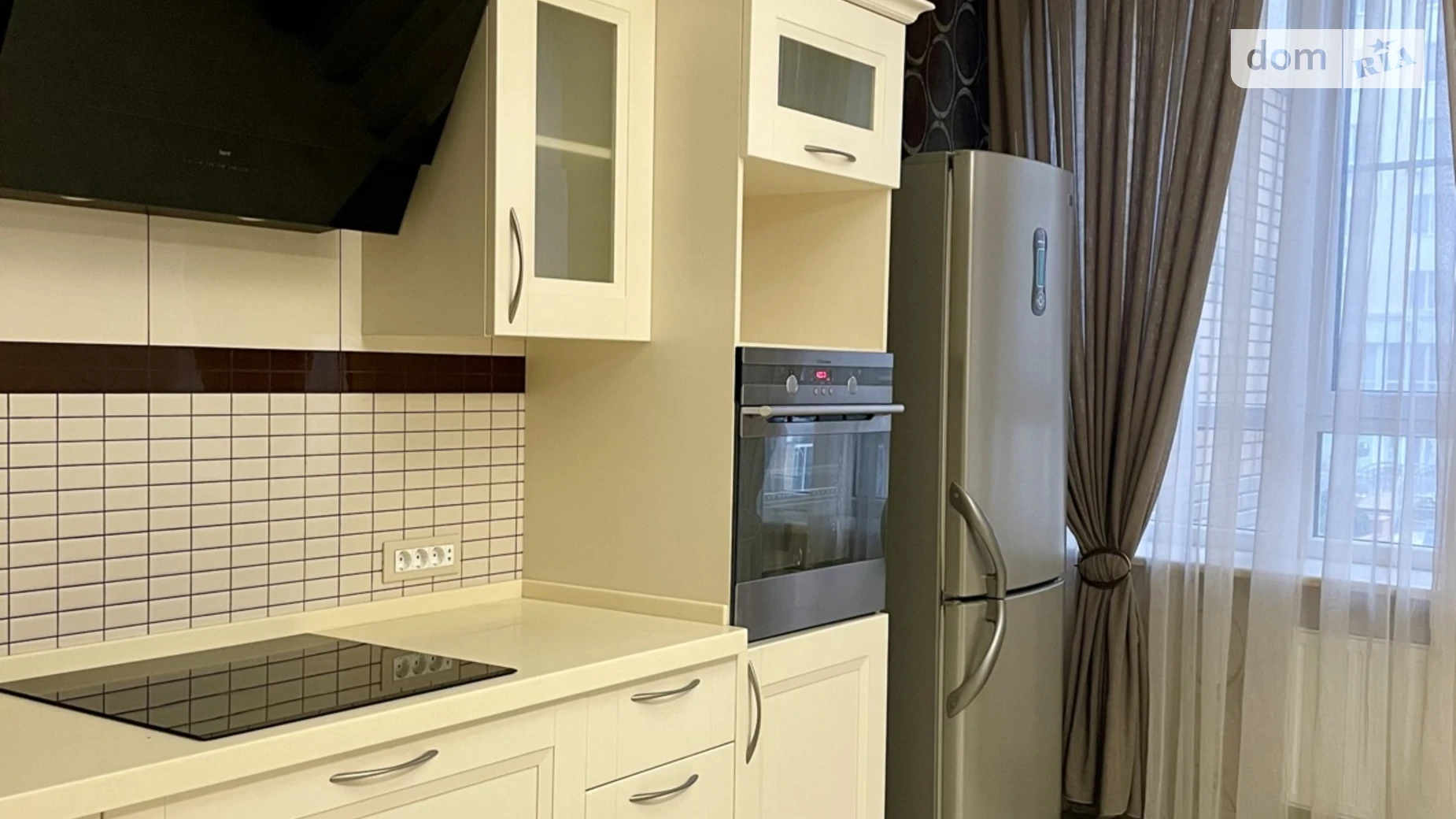 Продается 3-комнатная квартира 102 кв. м в Одессе, ул. Независимости, 11 - фото 3