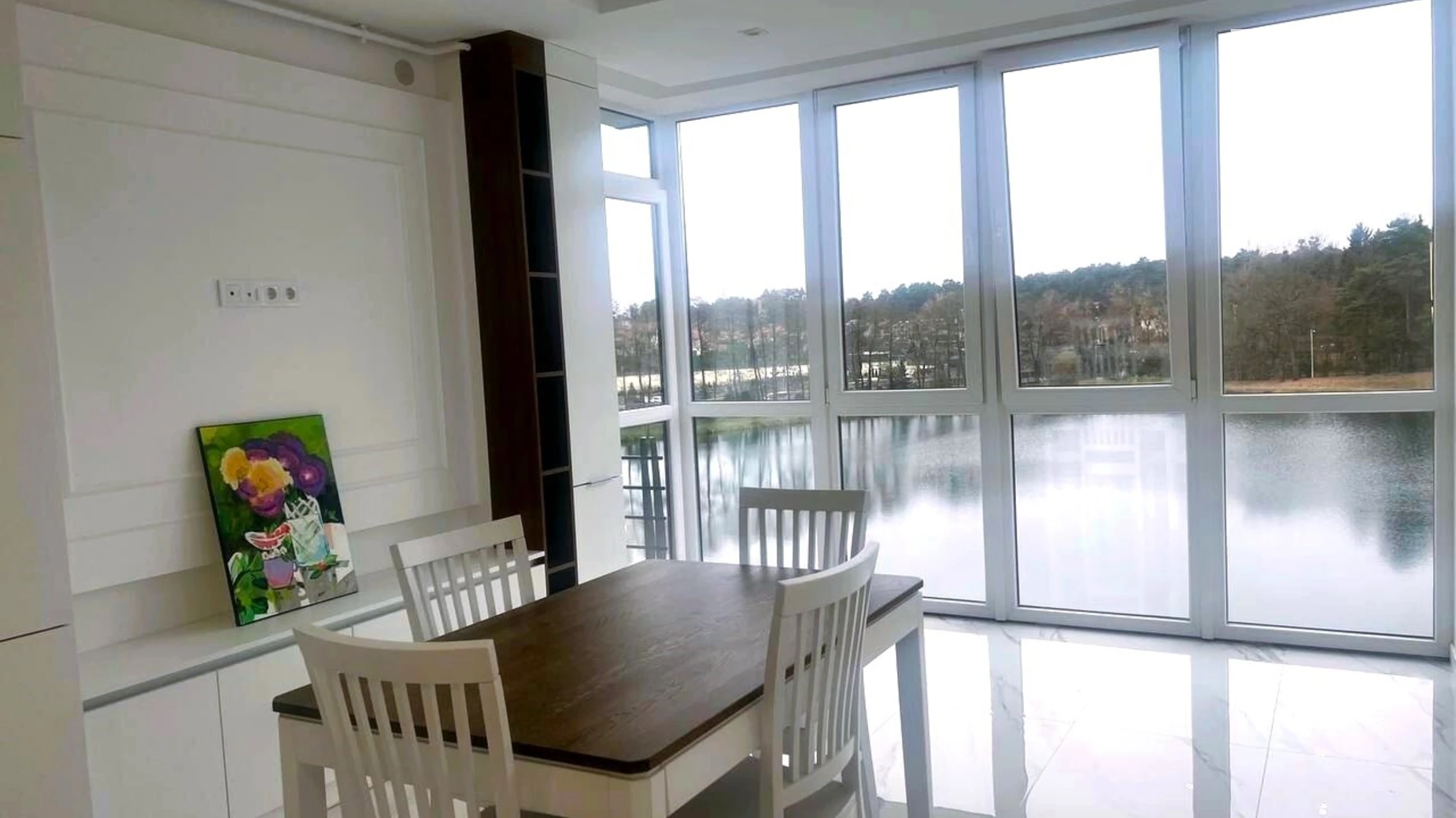 Сдается в аренду 1-комнатная квартира 64 кв. м в, цена: 1000 $ - фото 2