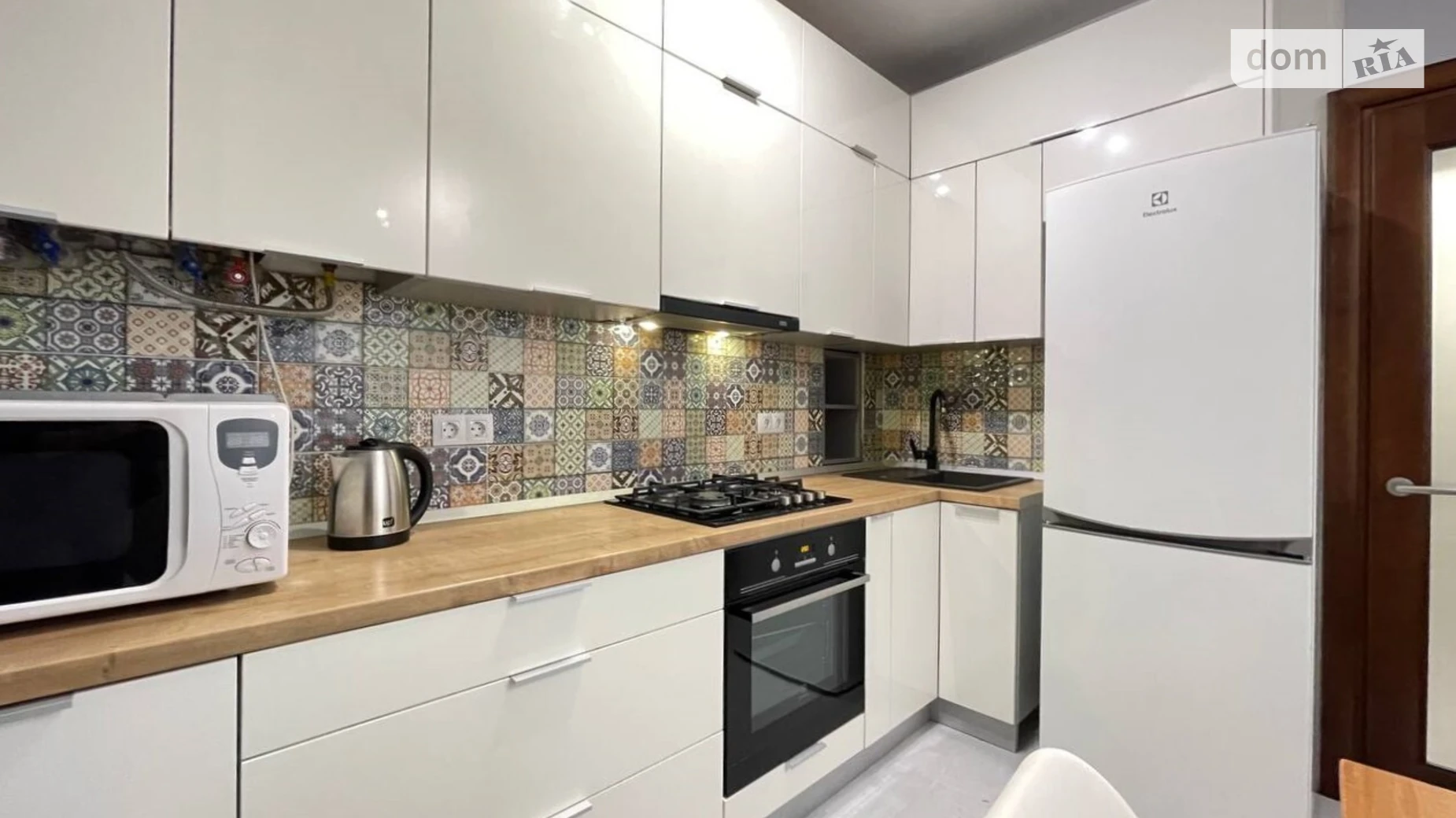 Сдается в аренду 1-комнатная квартира 48.1 кв. м в Львове, ул. Пасечная, 169Б - фото 2