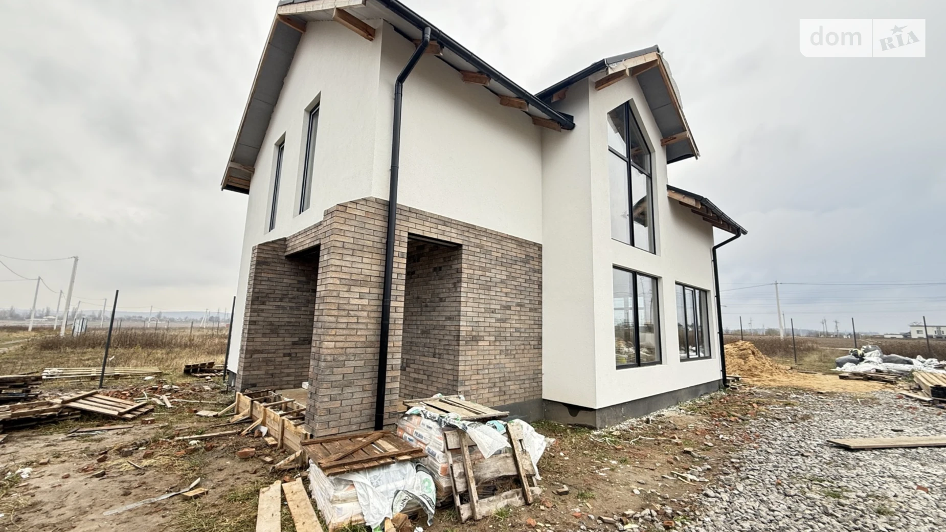 Продается дом на 2 этажа 125 кв. м с балконом, цена: 135000 $ - фото 2