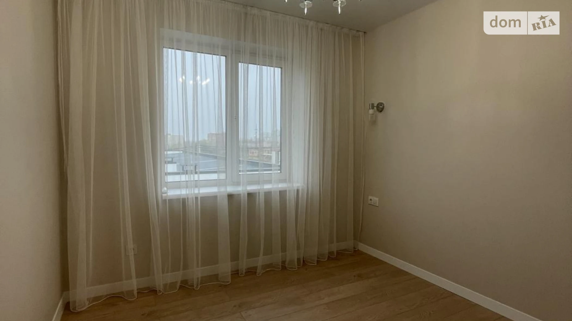 Продается дом на 2 этажа 100 кв. м с садом, цена: 127000 $ - фото 5