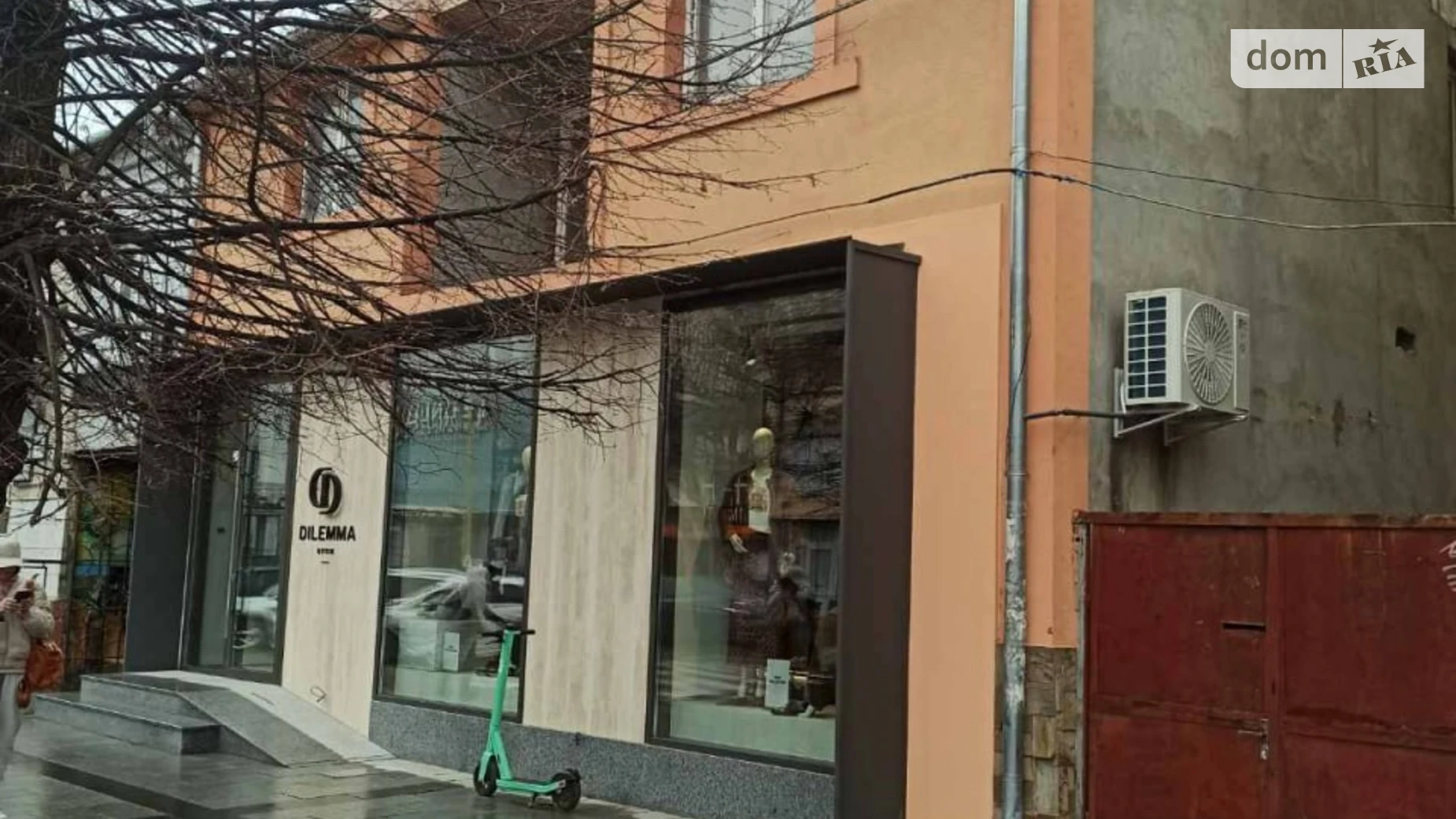 Продается дом на 2 этажа 300 кв. м с подвалом, цена: 700000 $ - фото 2