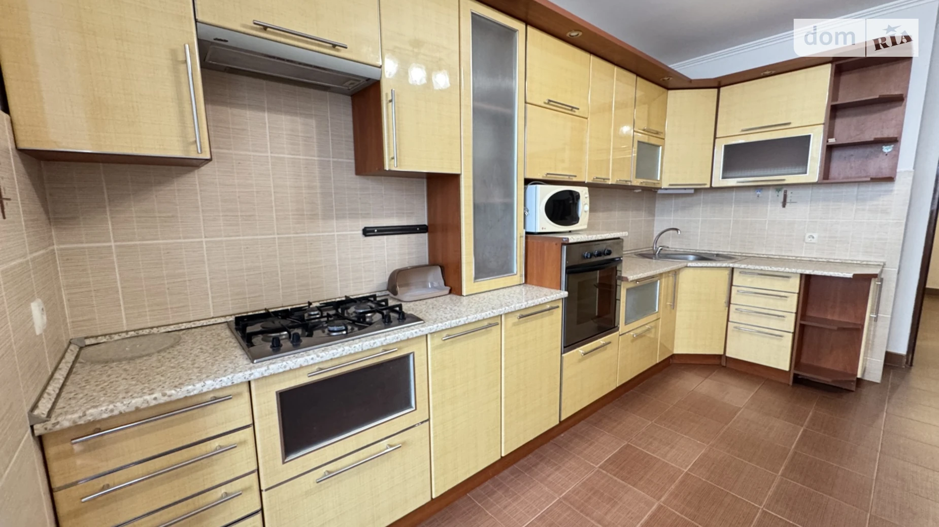 2-кімнатна квартира 72 кв. м у Тернополі, вул. Карпенка - фото 2