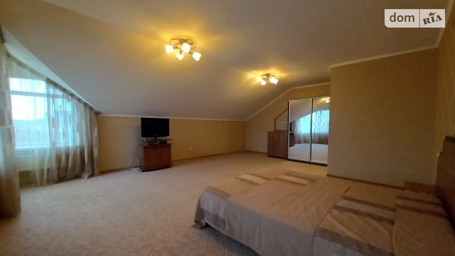 Продается дом на 2 этажа 245 кв. м с бассейном, цена: 269990 $ - фото 3