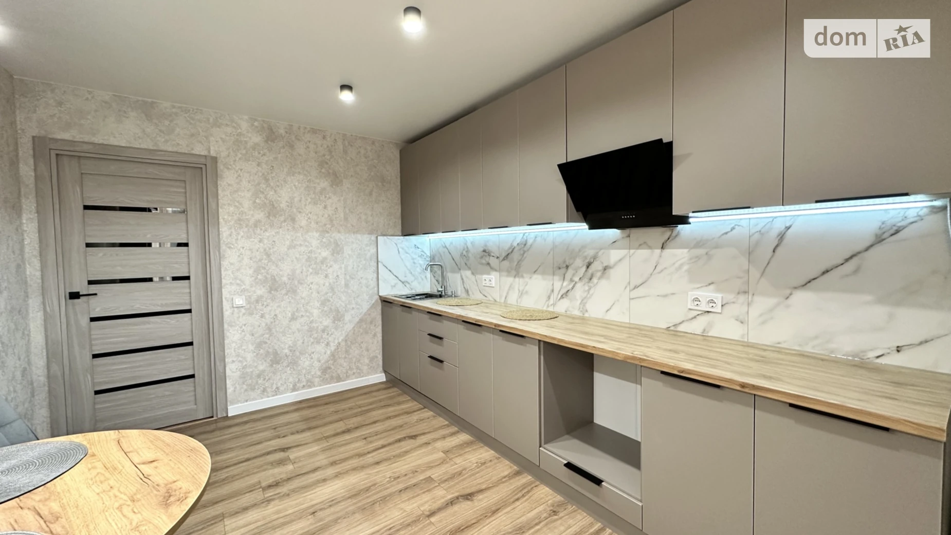 Продается 1-комнатная квартира 47 кв. м в Чернигове, ул. И. Багряного, 39 - фото 5