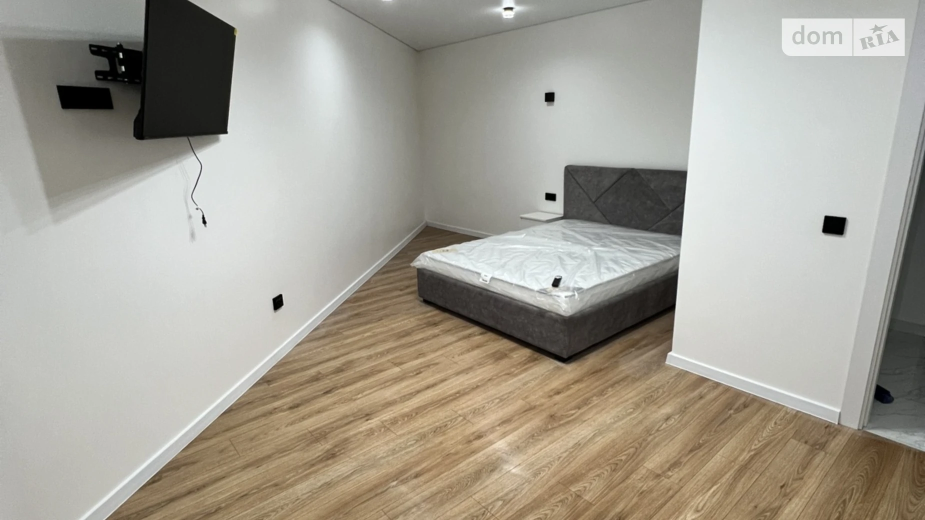 Сдается в аренду 1-комнатная квартира 43.1 кв. м в, цена: 18000 грн - фото 2