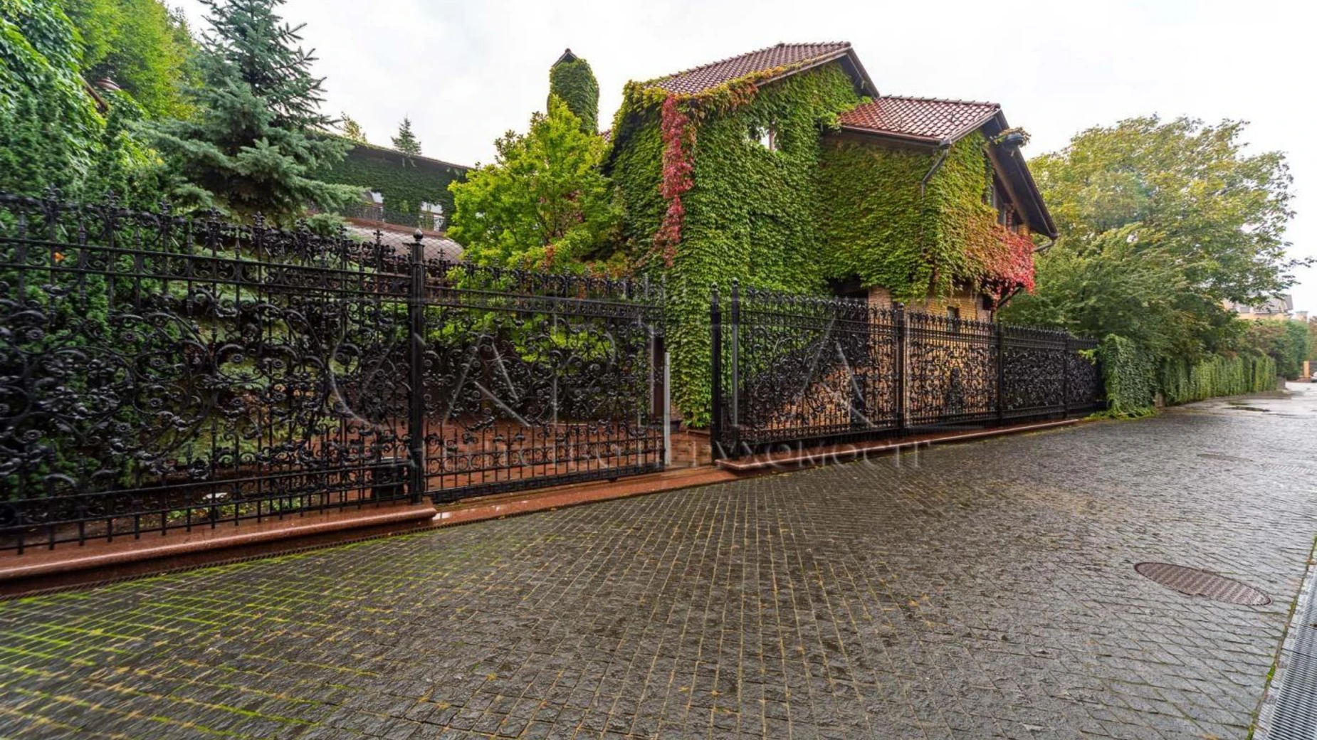 Продается дом на 3 этажа 400 кв. м с баней/сауной, цена: 7000000 $ - фото 2