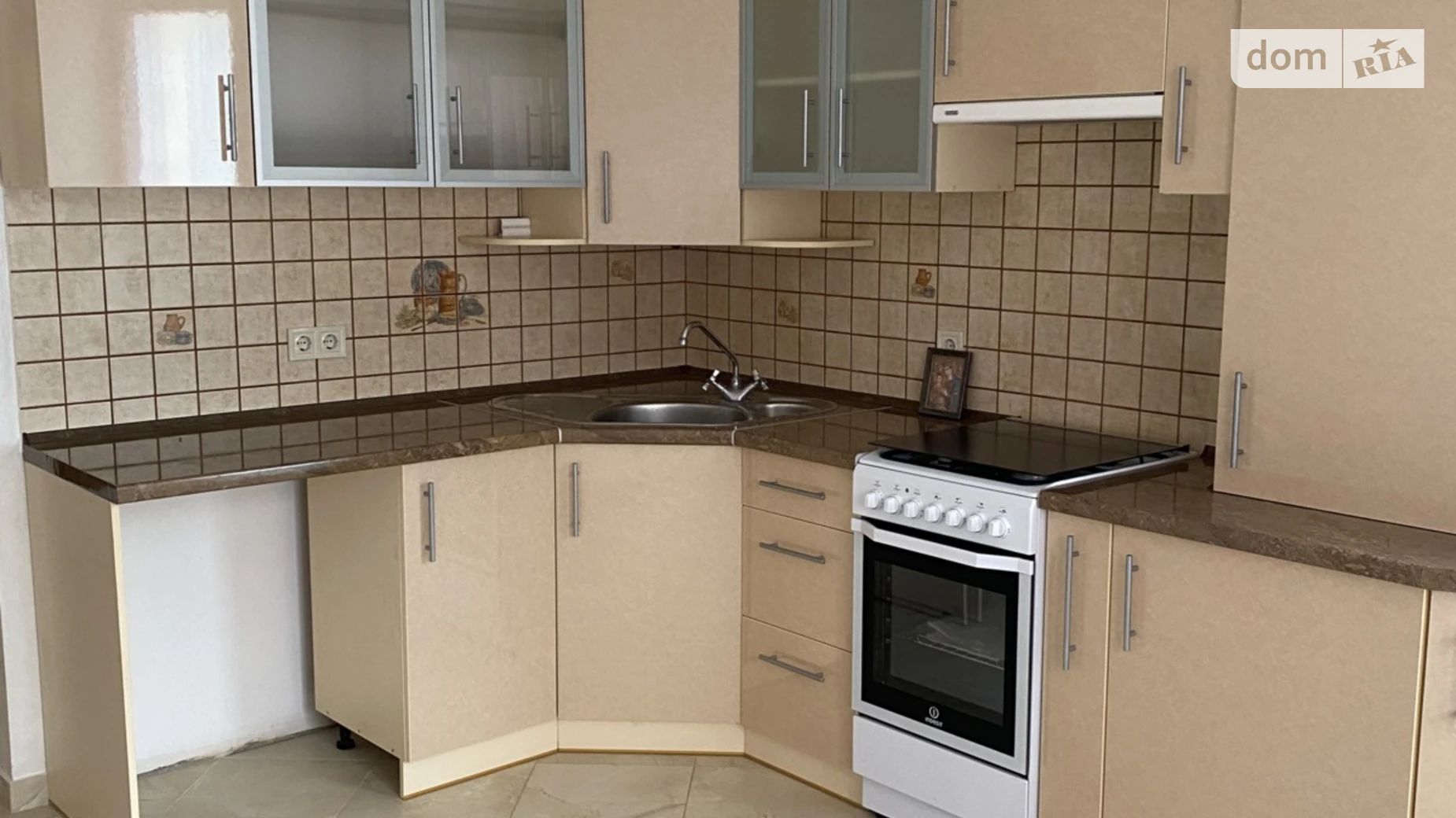 1-комнатная квартира 40 кв. м в Тернополе, ул. Евгения Коновальца - фото 2