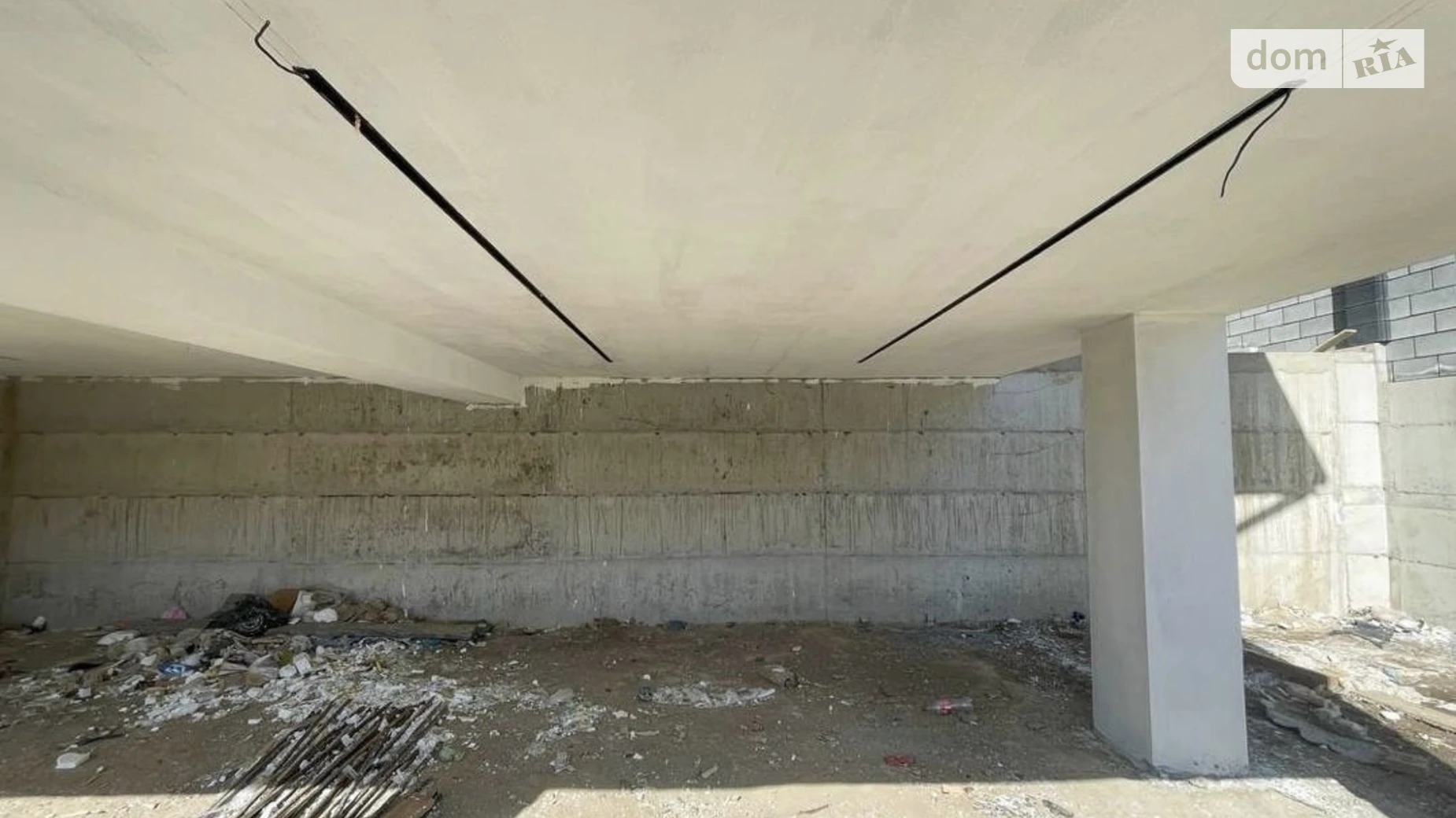 Продается дом на 2 этажа 104 кв. м с садом, цена: 98000 $ - фото 2