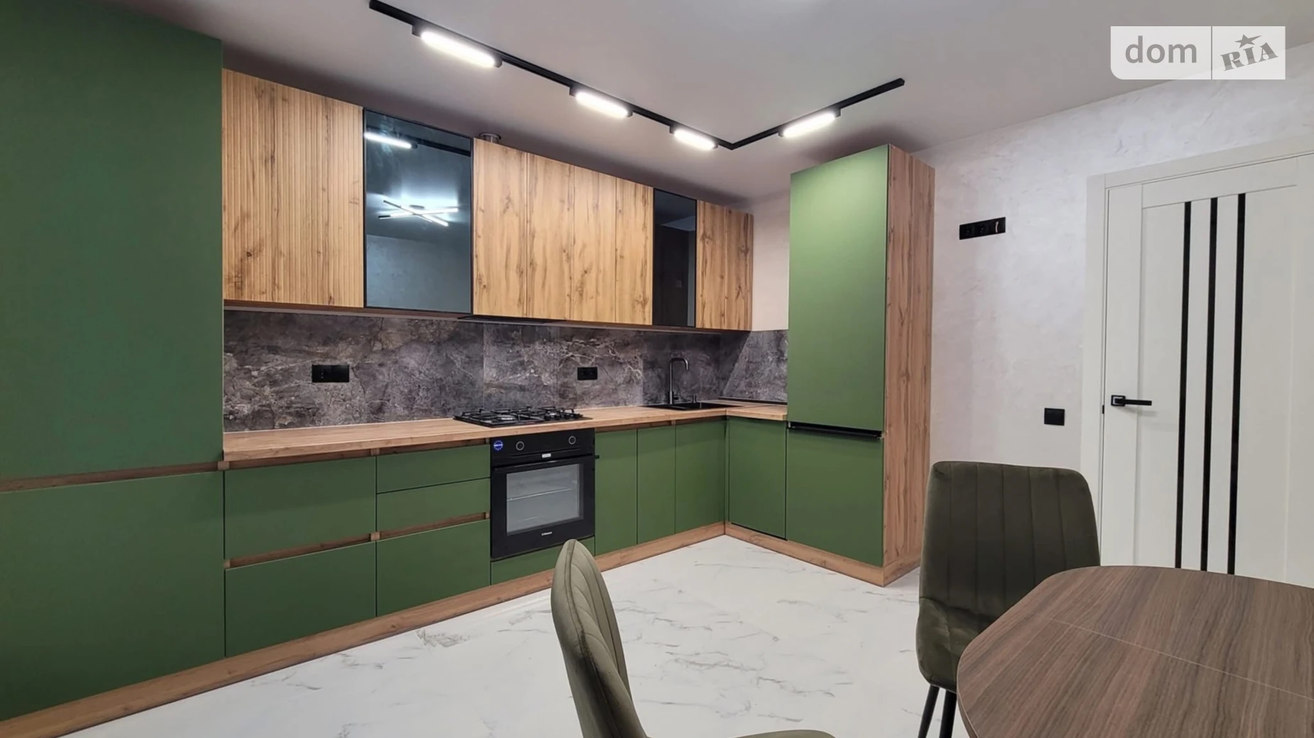 2-комнатная квартира 71 кв. м в, цена: 79500 $ - фото 2