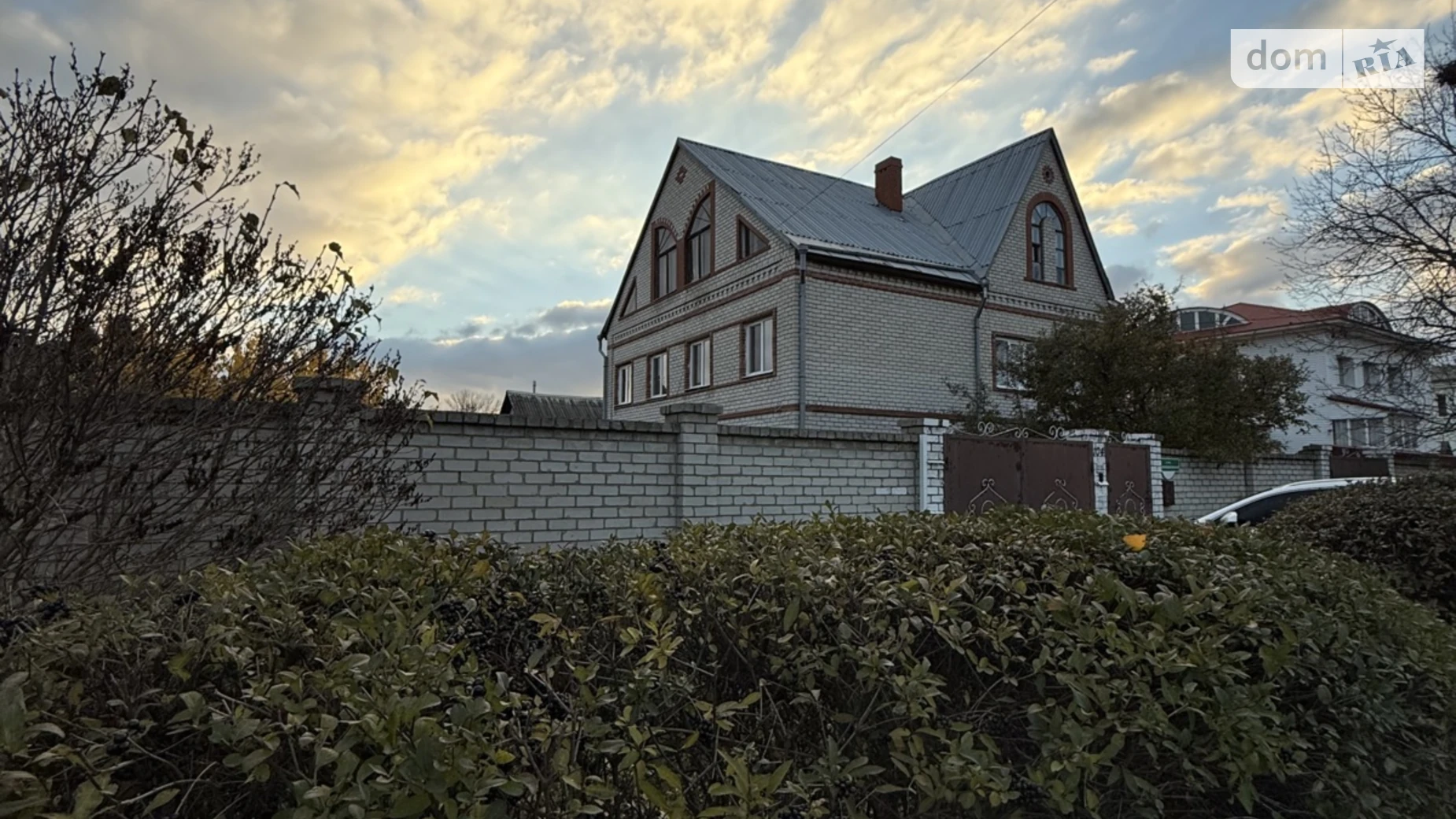 Продается дом на 2 этажа 297 кв. м с балконом, цена: 135000 $ - фото 2