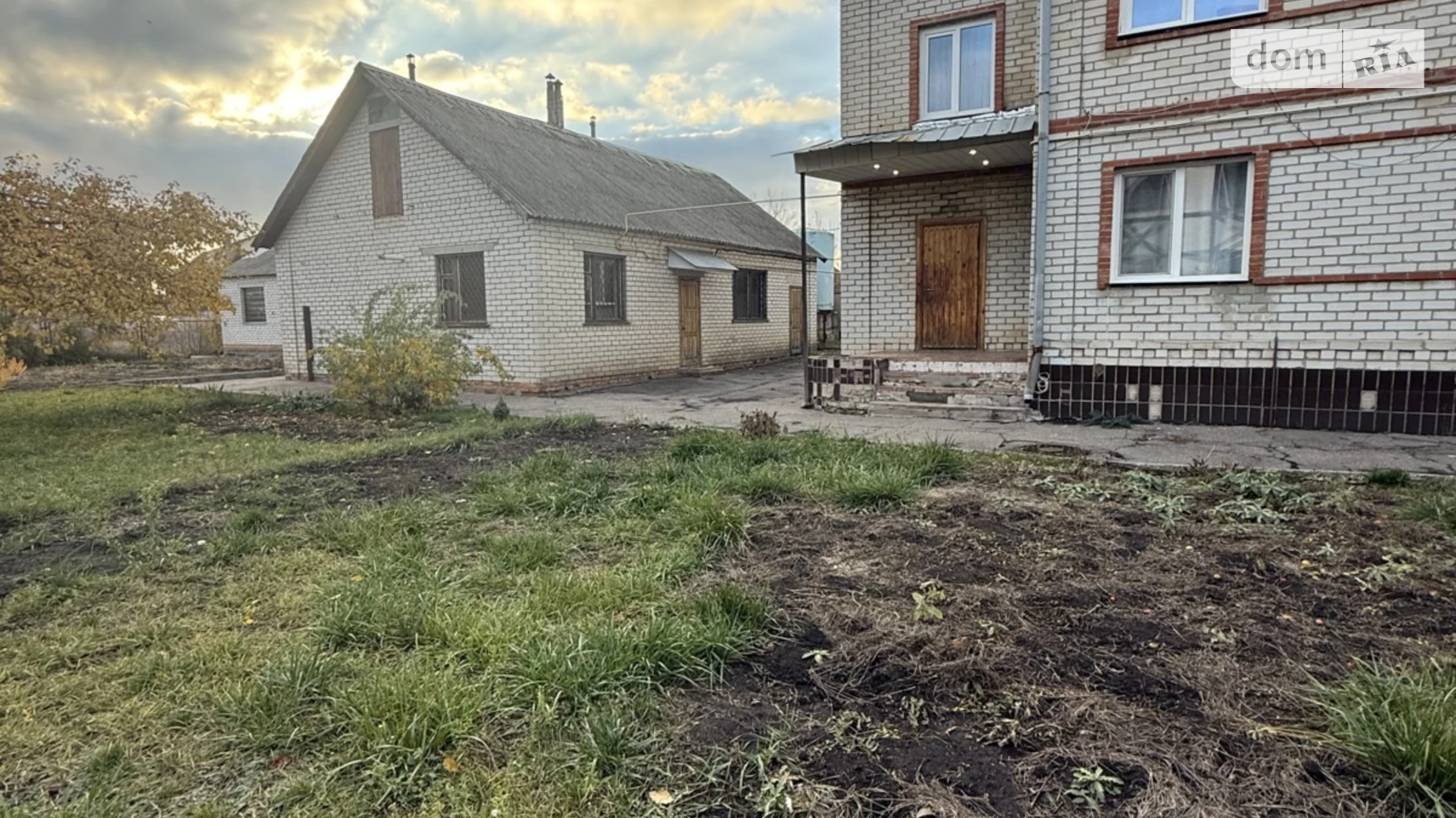 Продается дом на 2 этажа 297 кв. м с балконом, цена: 135000 $ - фото 4