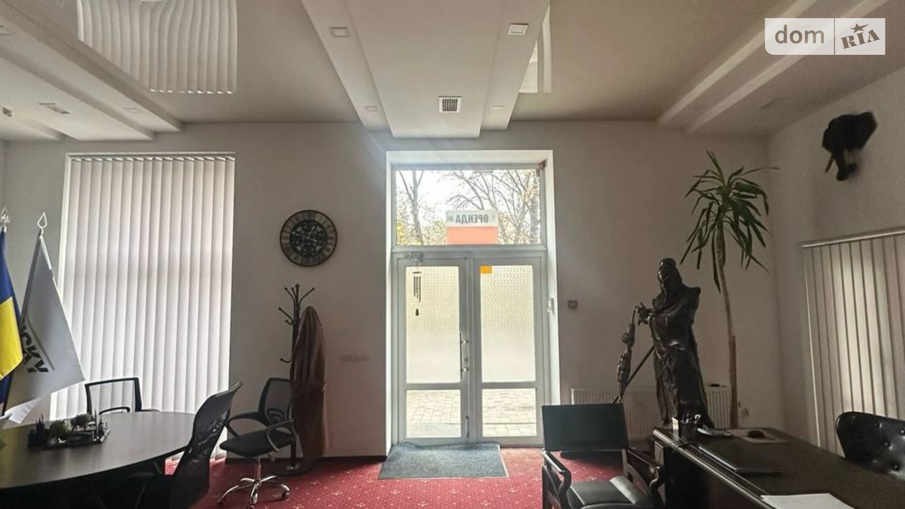 Сдается в аренду офис 97.7 кв. м в бизнес-центре, цена: 1500 $ - фото 2