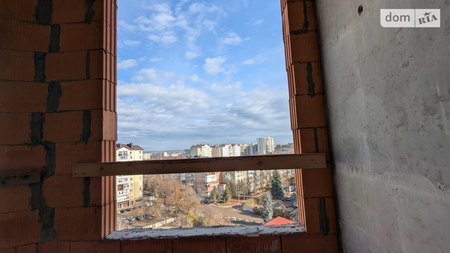 Продается 1-комнатная квартира 35 кв. м в Ивано-Франковске, ул. Хриплинская, 9 - фото 3