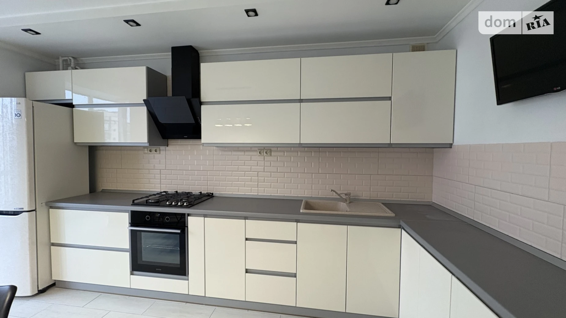 Сдается в аренду 2-комнатная квартира 70 кв. м в Виннице, ул. Антонова Олега, 13Б корпус 3 - фото 2