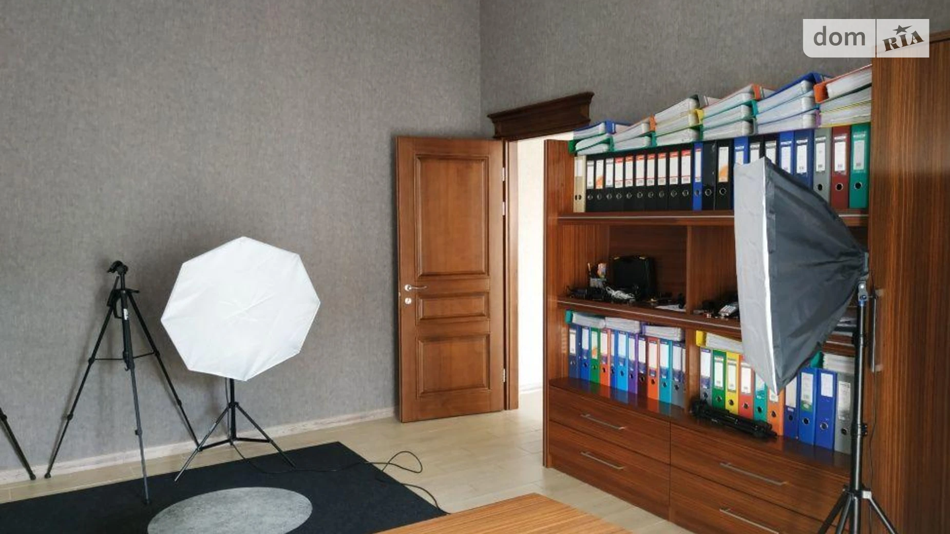 Сдается в аренду офис 135 кв. м в бизнес-центре, цена: 2000 $ - фото 5