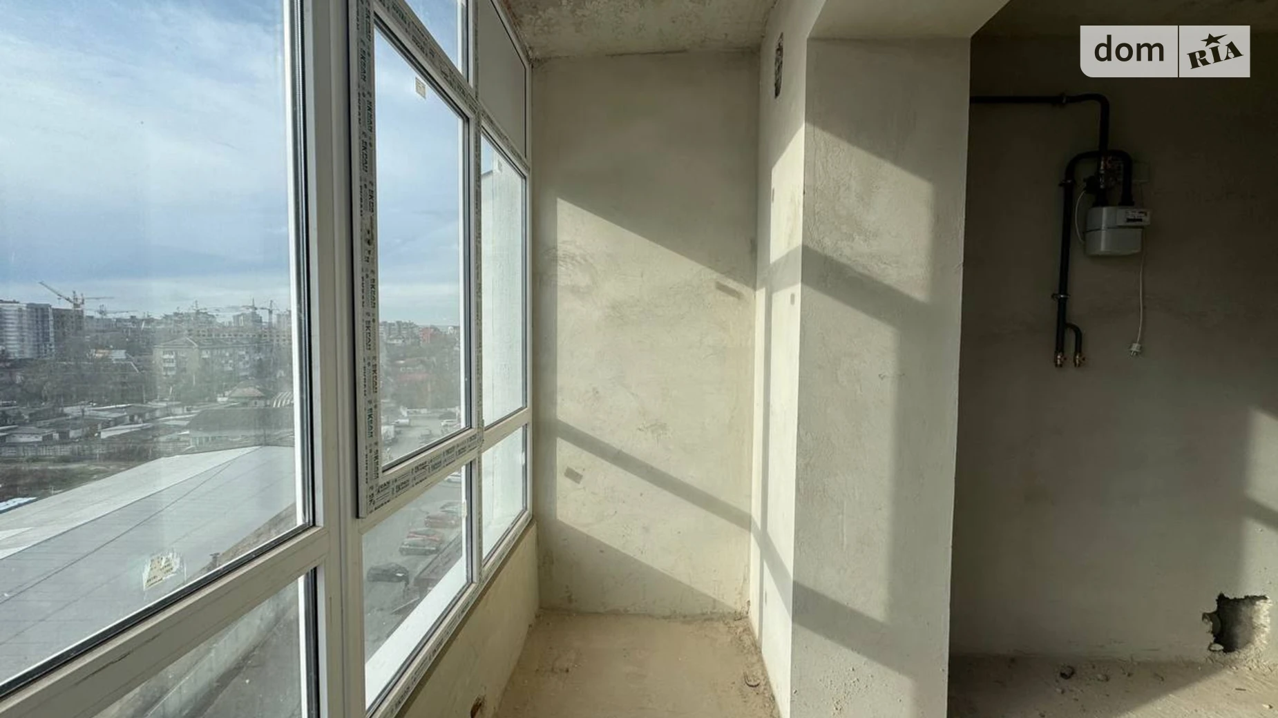 Продается 1-комнатная квартира 43.4 кв. м в Ивано-Франковске, ул. Высочана Семена, 18 корпус 18 - фото 3