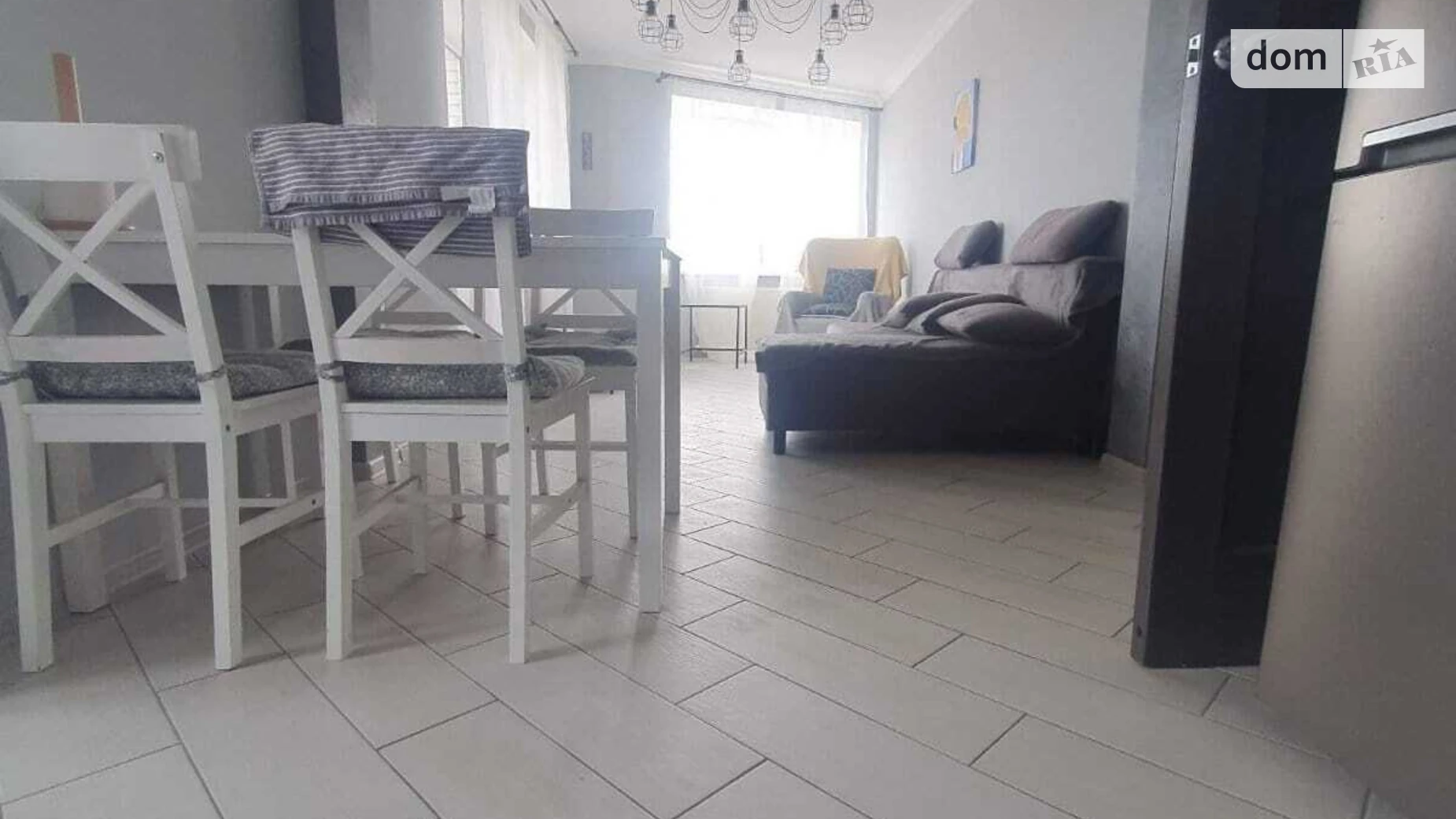 1-комнатная квартира 54 кв. м в Тернополе, ул. Квитова, 17 - фото 2