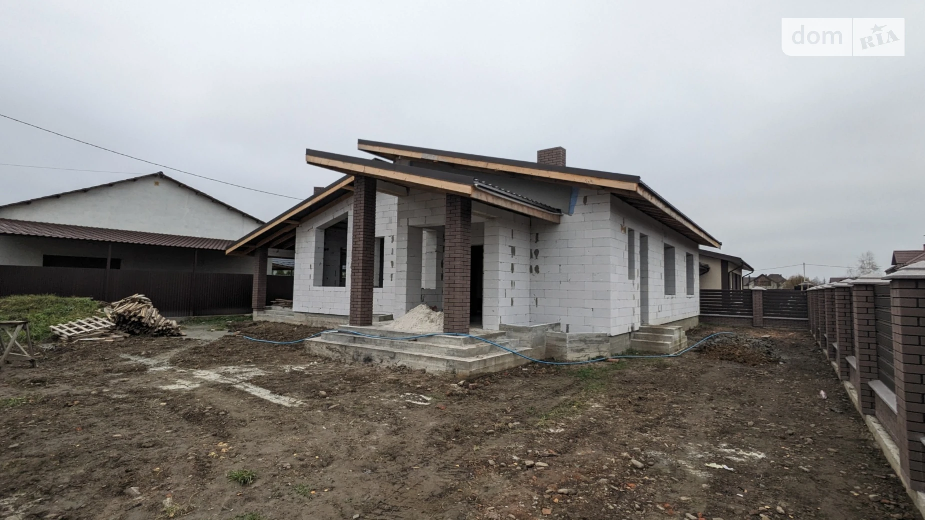 Продается одноэтажный дом 138.1 кв. м с гаражом, цена: 153000 $ - фото 2