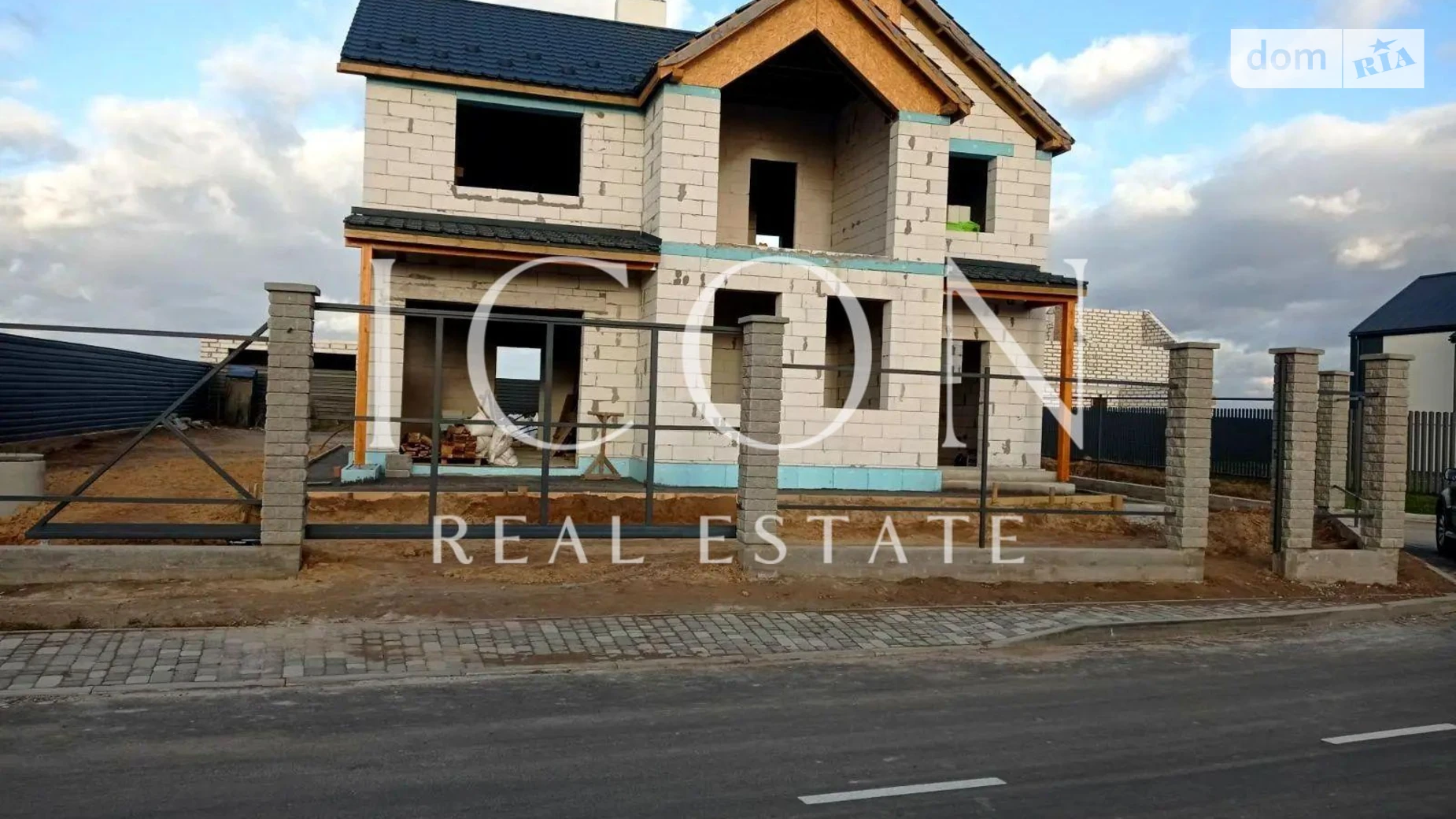 Продается дом на 2 этажа 230 кв. м с садом, цена: 99500 $ - фото 2