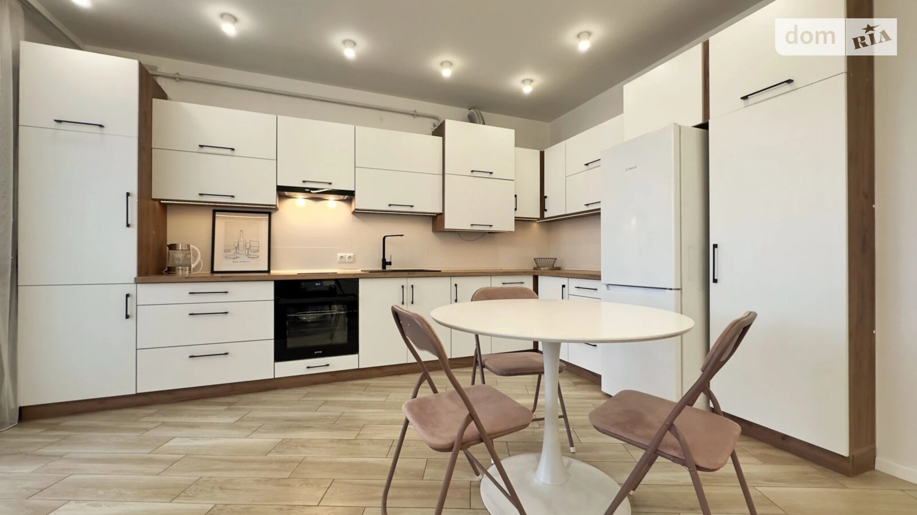 Сдается в аренду 1-комнатная квартира 47 кв. м в Львове, 8-й пров. Скниловский, 6 - фото 2