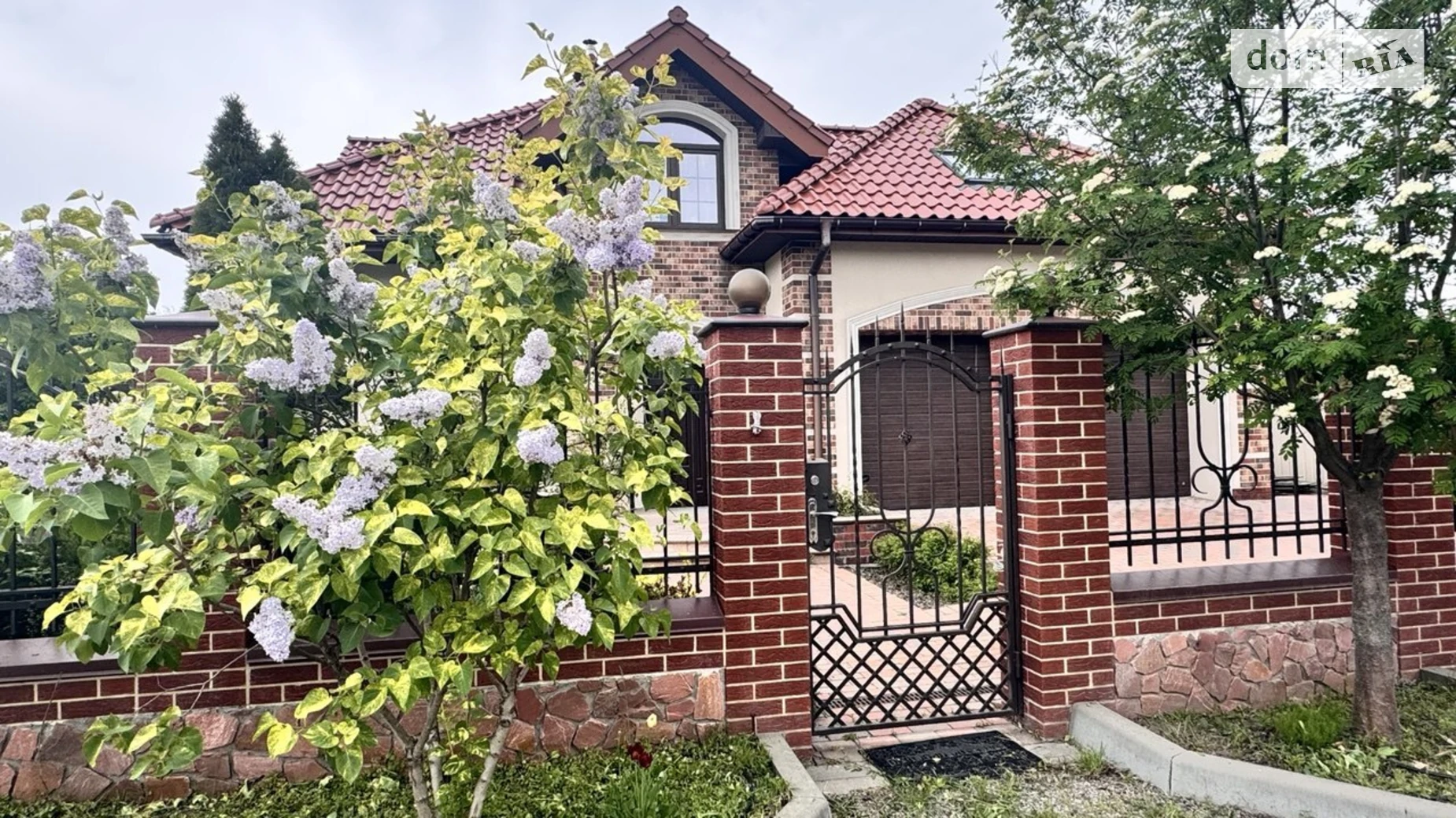 Сдается в аренду дом на 2 этажа 225 кв. м с участком, цена: 1500 $ - фото 3