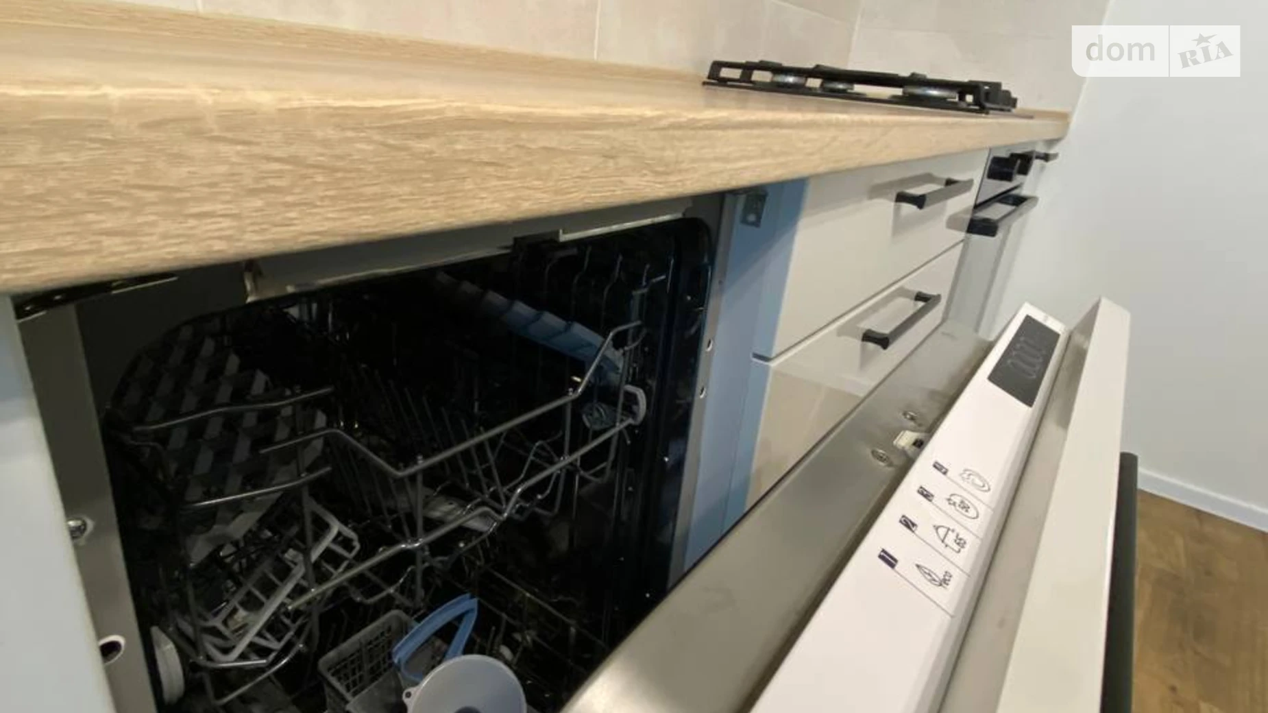 Продается 2-комнатная квартира 72.2 кв. м в Ивано-Франковске, ул. Химиков, 28 корпус 13 - фото 3