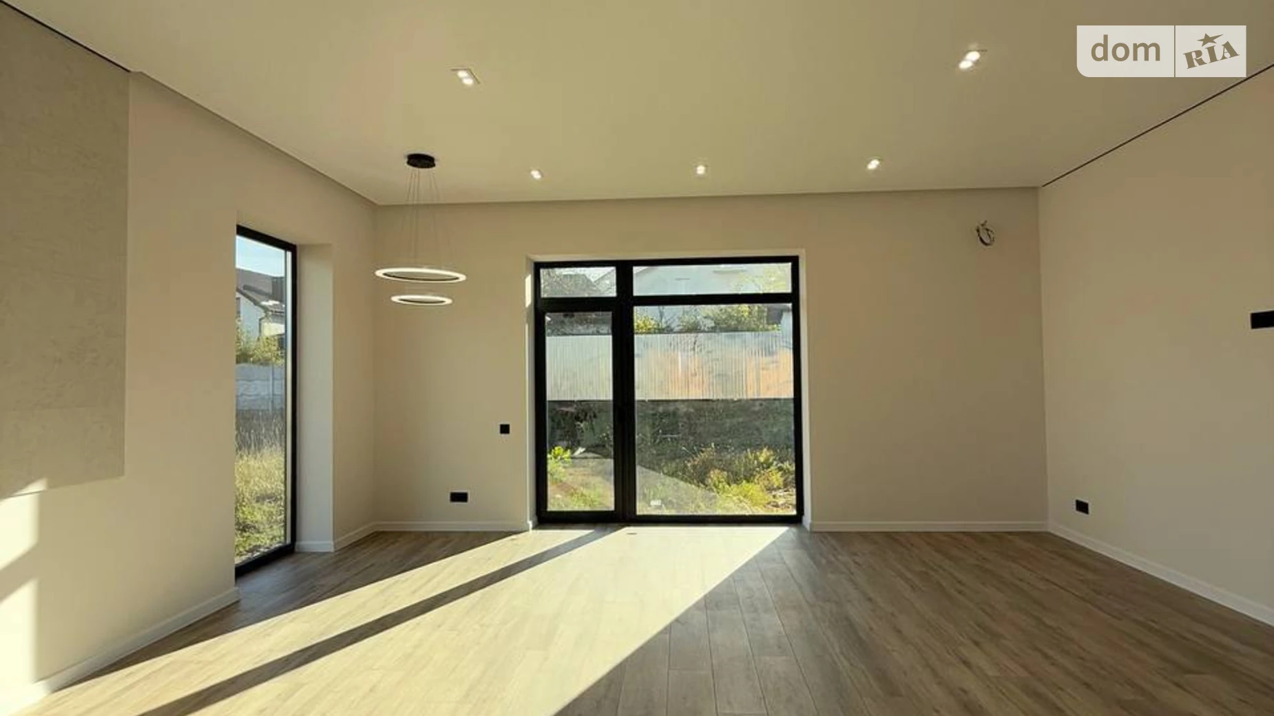 Продается одноэтажный дом 100 кв. м с камином, цена: 150000 $ - фото 2