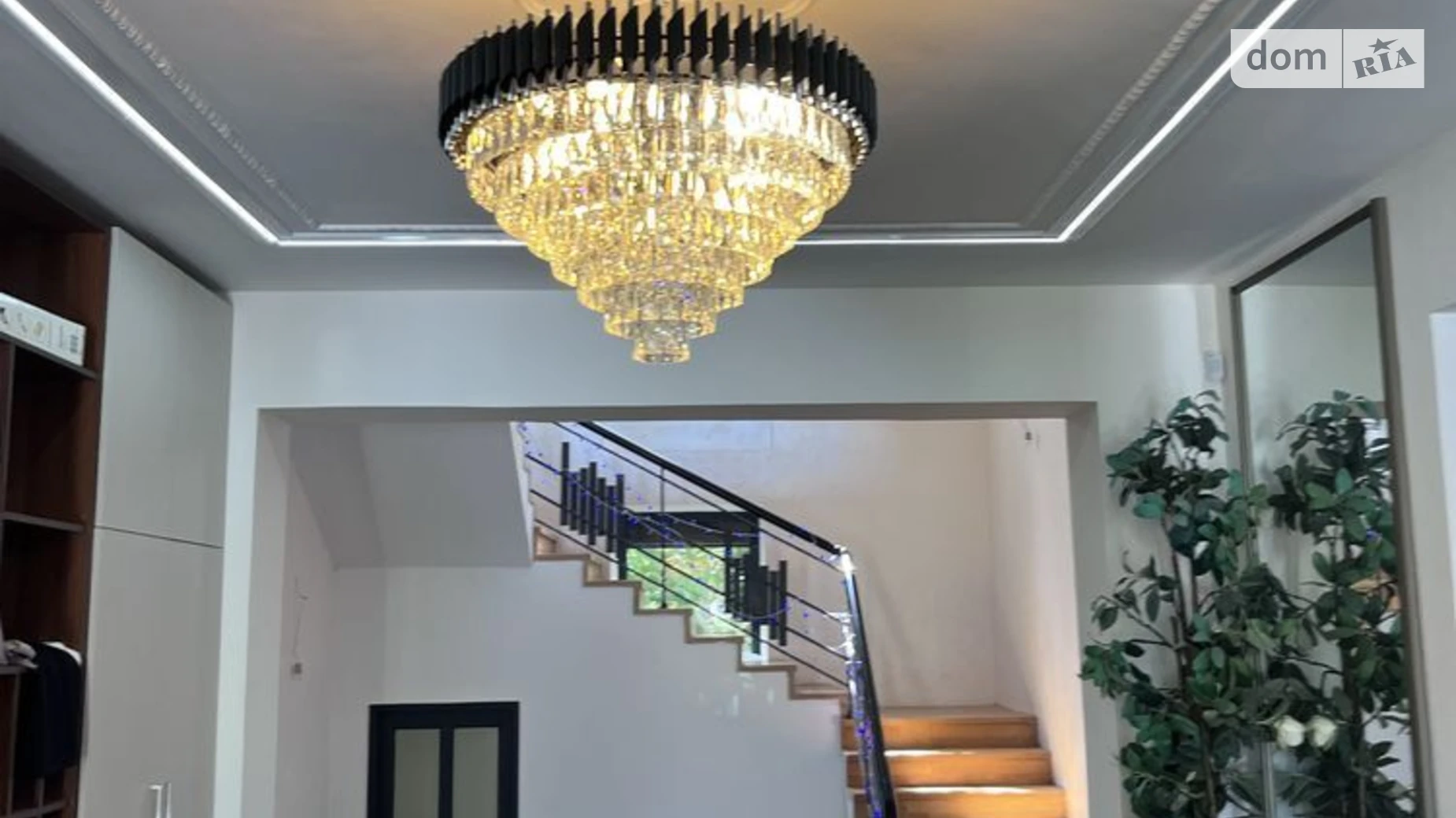 Продается дом на 4 этажа 625 кв. м с участком, цена: 539900 $ - фото 2