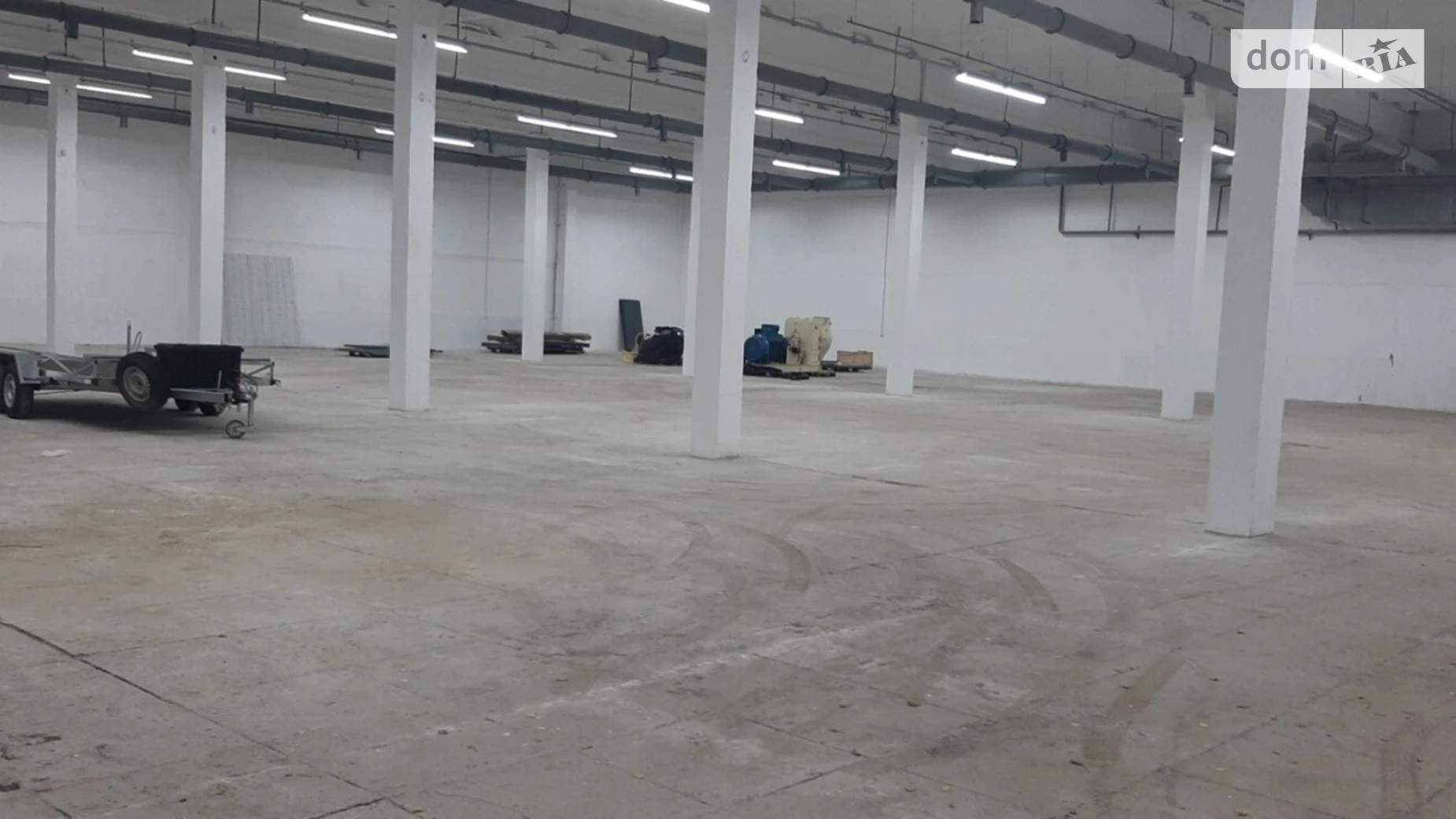 Продается помещения свободного назначения 5900 кв. м в 1-этажном здании, цена: 2450000 € - фото 3