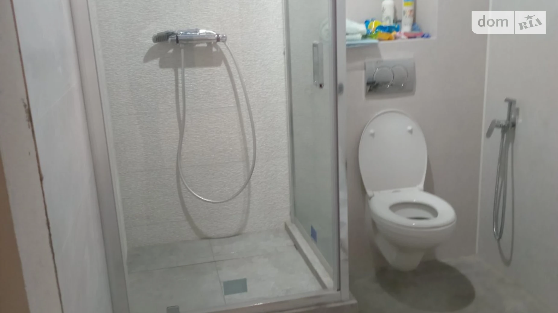 Продается 1-комнатная квартира 100.4 кв. м в Киеве, ул. Андрея Верхогляда(Драгомирова), 14А - фото 2