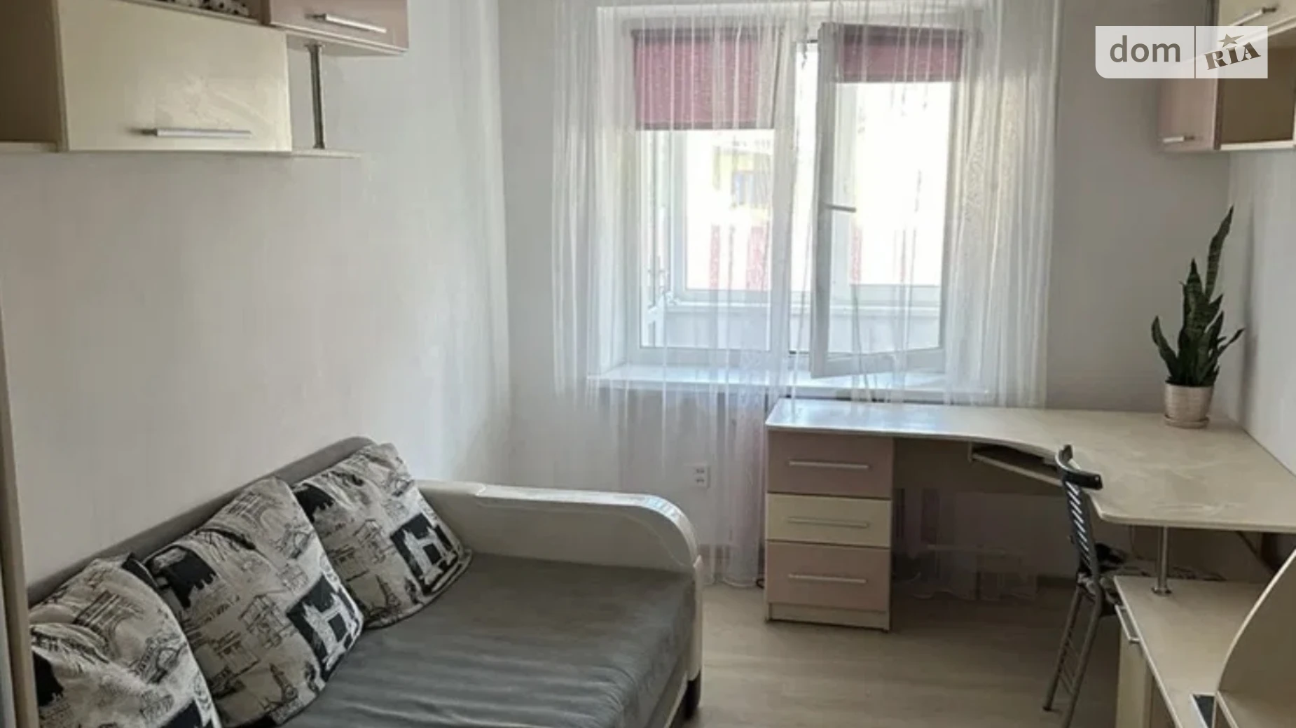 Продается 2-комнатная квартира 57 кв. м в Львове, ул. Вагонная, 7 - фото 2