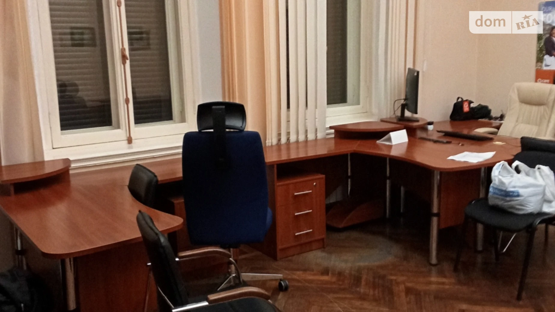 Сдается в аренду офис 165 кв. м в бизнес-центре, цена: 74900 грн - фото 2