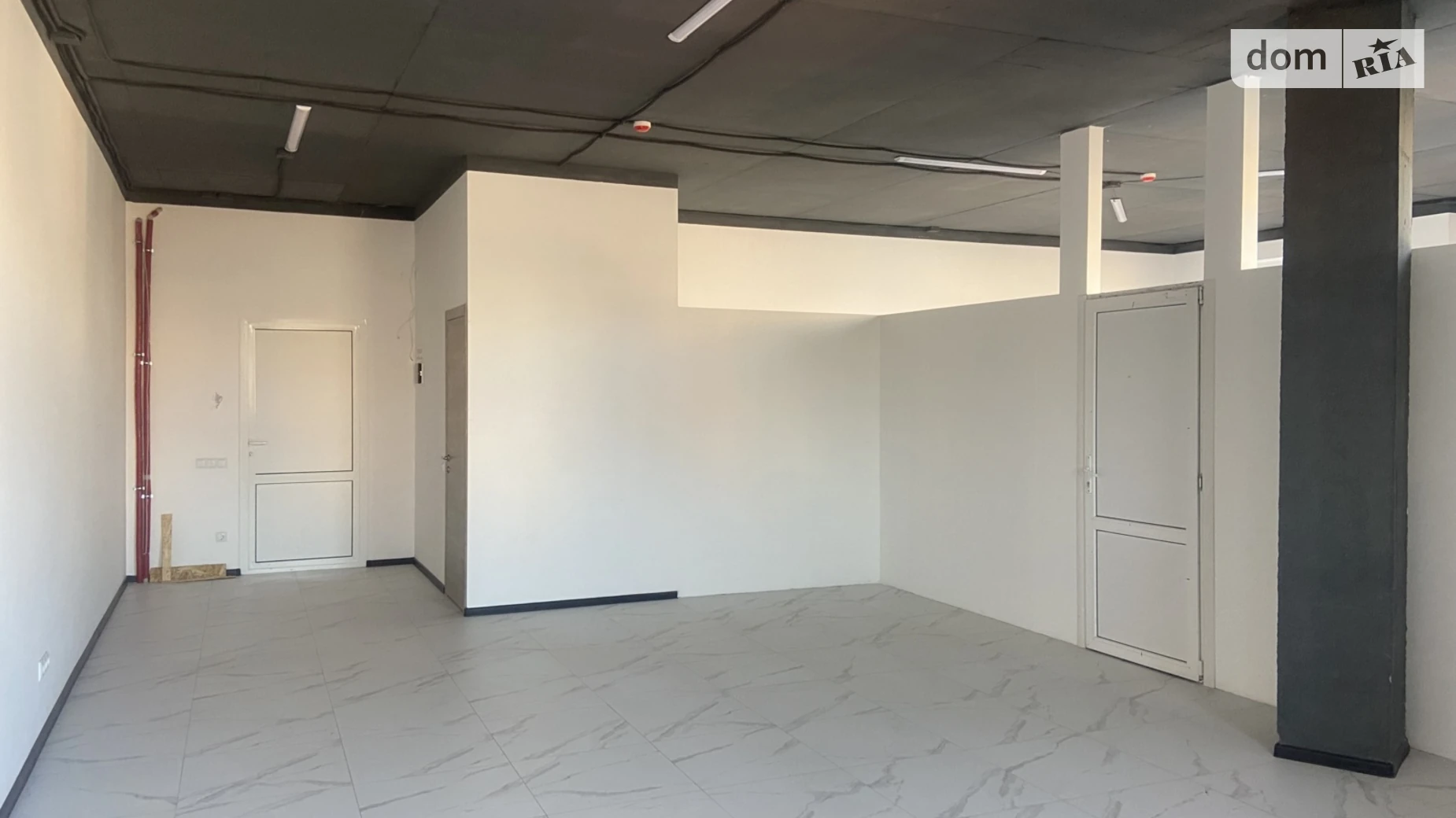 Продается офис 73.4 кв. м в бизнес-центре, цена: 70000 $ - фото 3