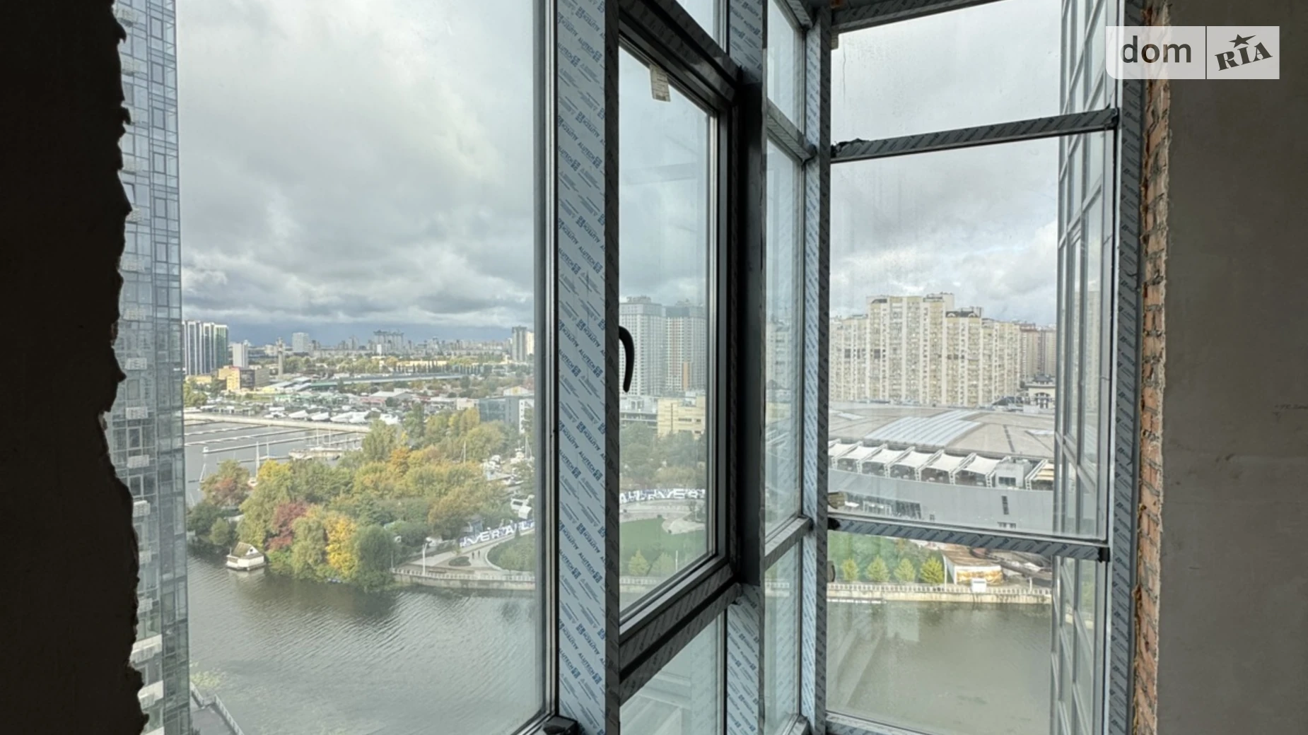 Продается 1-комнатная квартира 64.3 кв. м в Киеве, ул. Трускавецкая, 8 - фото 3