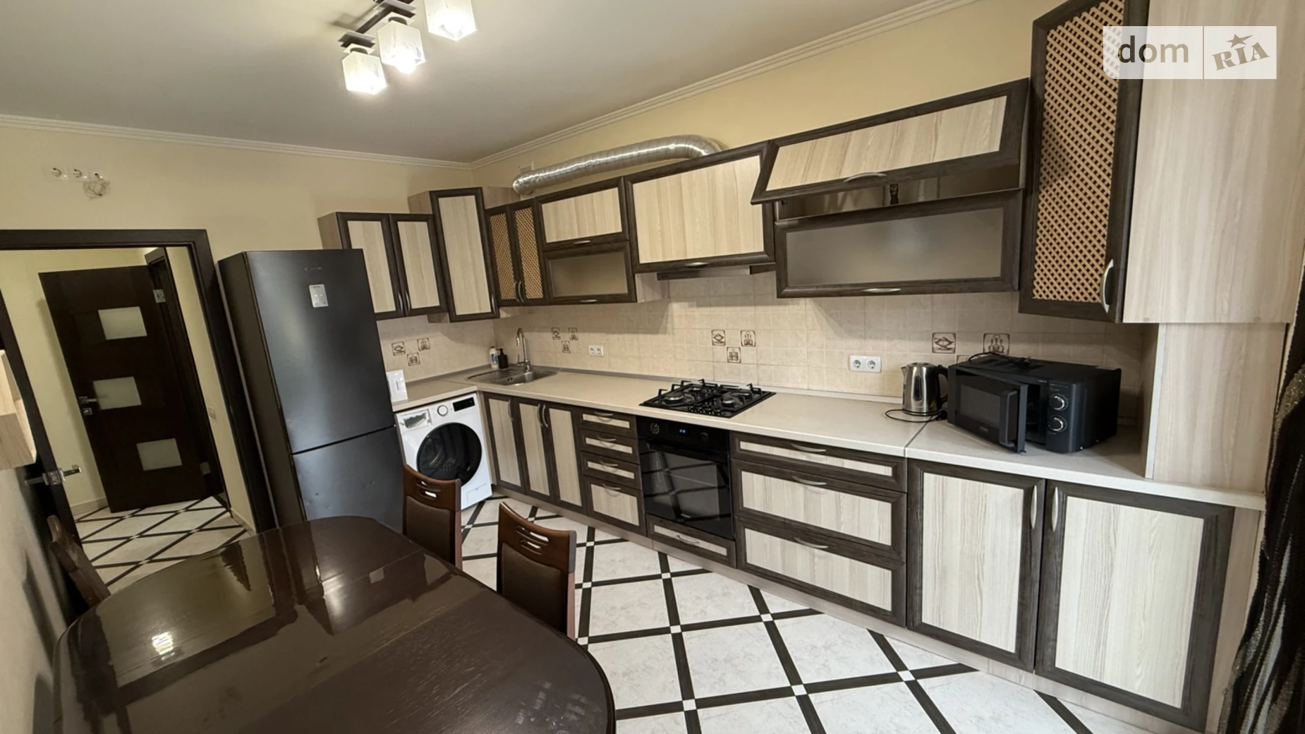 Сдается в аренду 1-комнатная квартира 43 кв. м в Ивано-Франковске, ул. Коновальца Евгения, 120 - фото 2