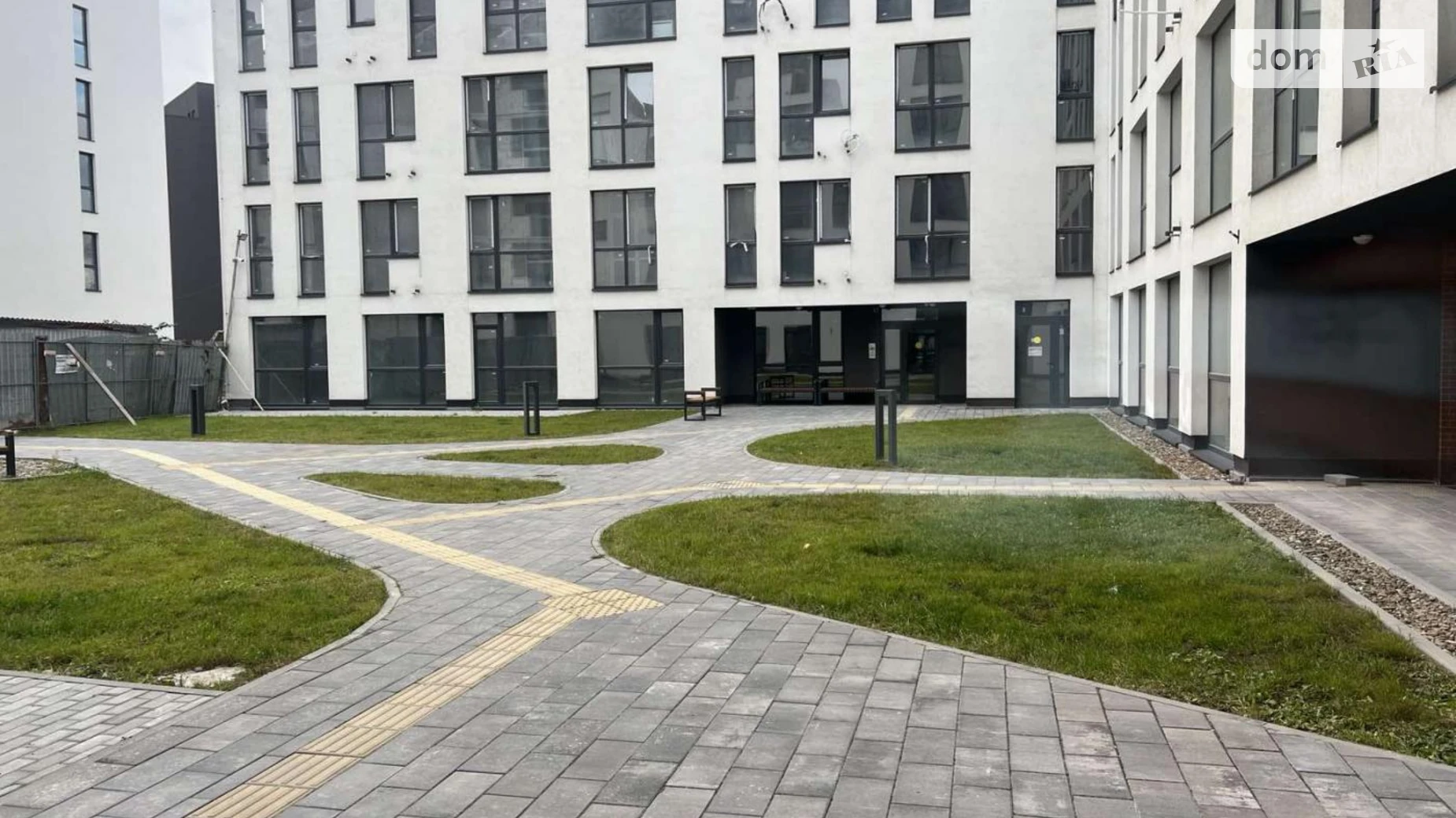 Продается 2-комнатная квартира 66 кв. м в Львове, ул. Волынская, 9Б - фото 2