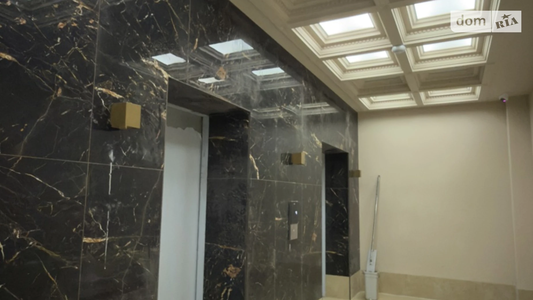 Продается 1-комнатная квартира 47.5 кв. м в Одессе, ул. Вице-адмирала Азарова, 8 - фото 3