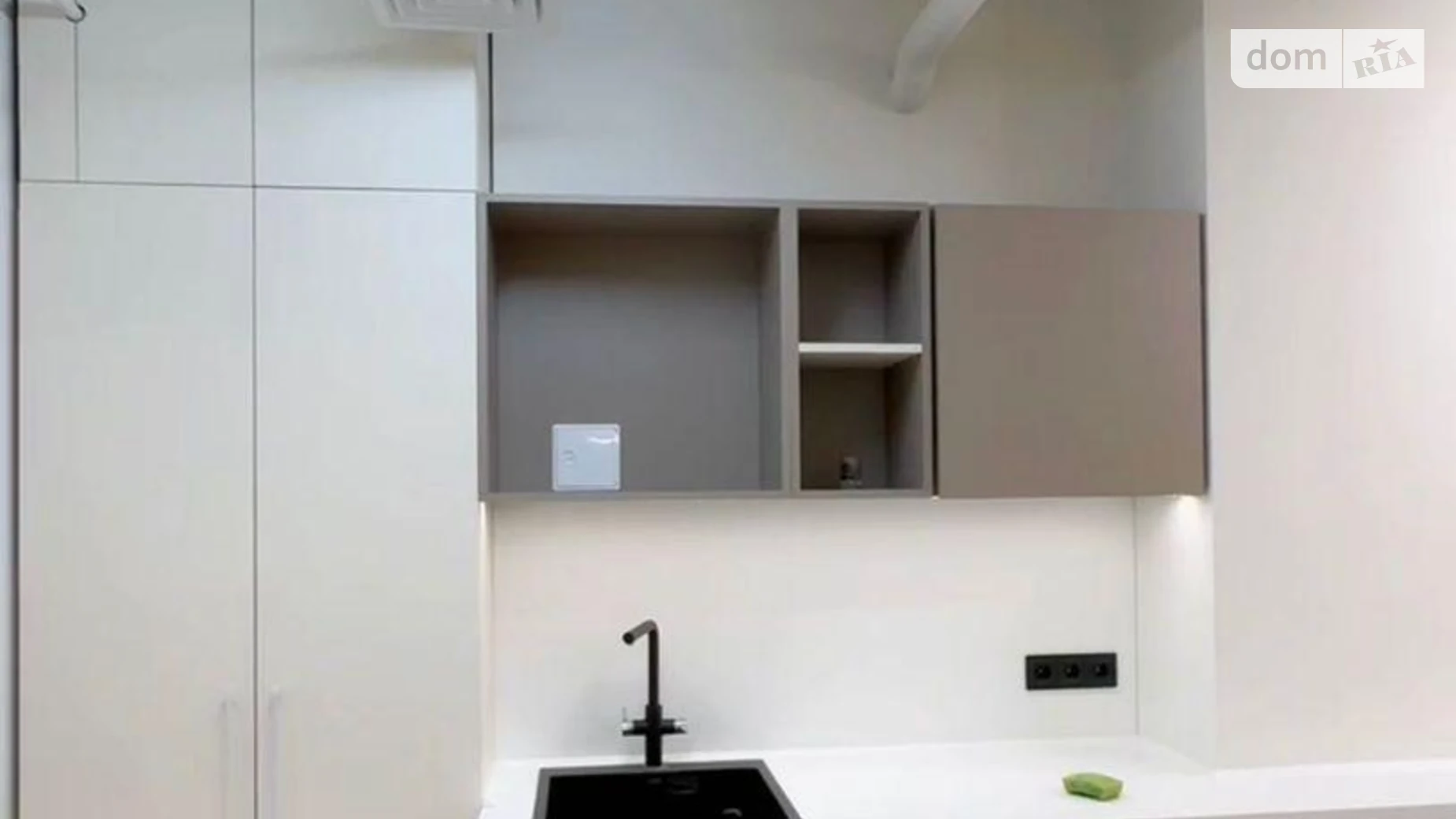 Сдается в аренду офис 120 кв. м в бизнес-центре, цена: 2700 $ - фото 2