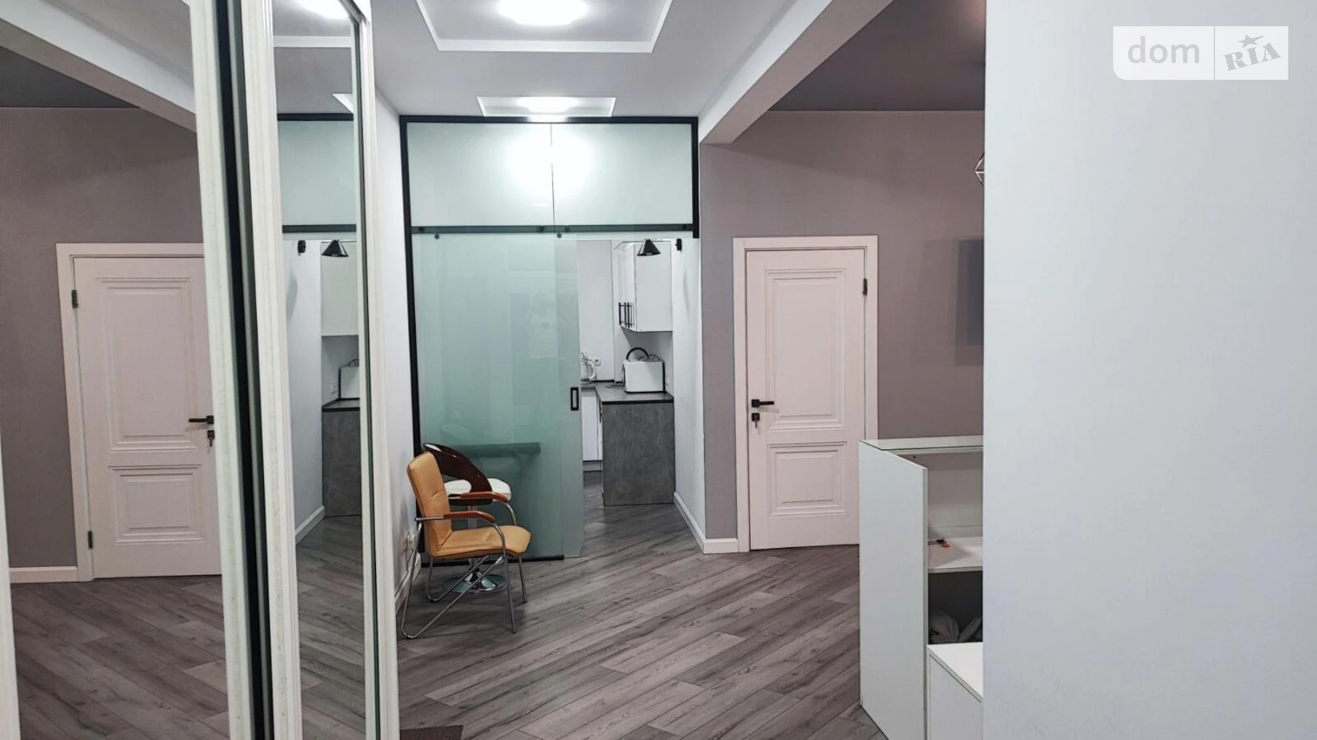 Сдается в аренду офис 150 кв. м в бизнес-центре, цена: 1600 $ - фото 5