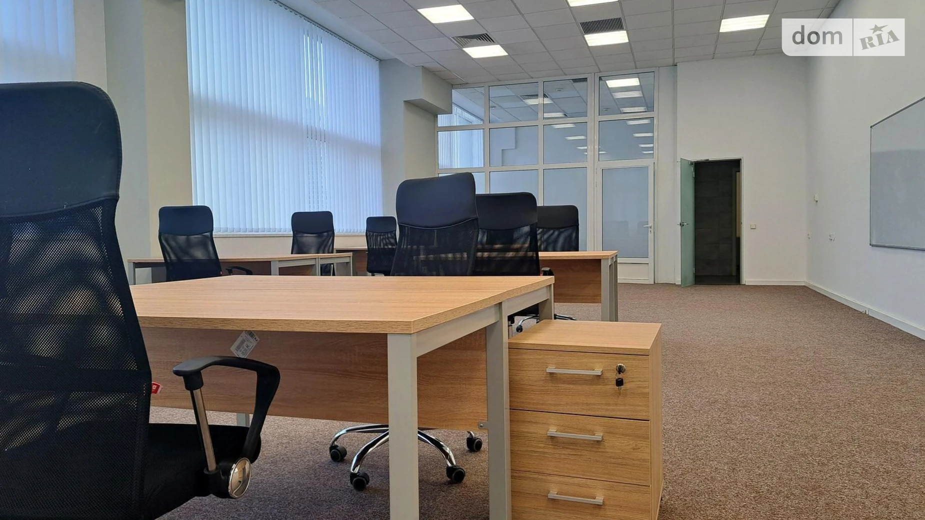 Здається в оренду офіс 190 кв. м в бізнес-центрі, цена: 3040 $ - фото 2