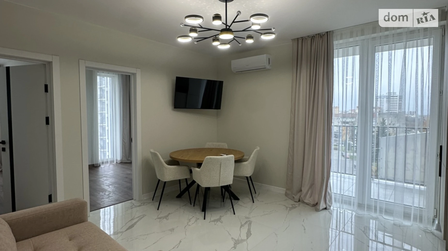 Продается 2-комнатная квартира 53 кв. м в Ужгороде, ул. Николая Бобяка, 8 - фото 2