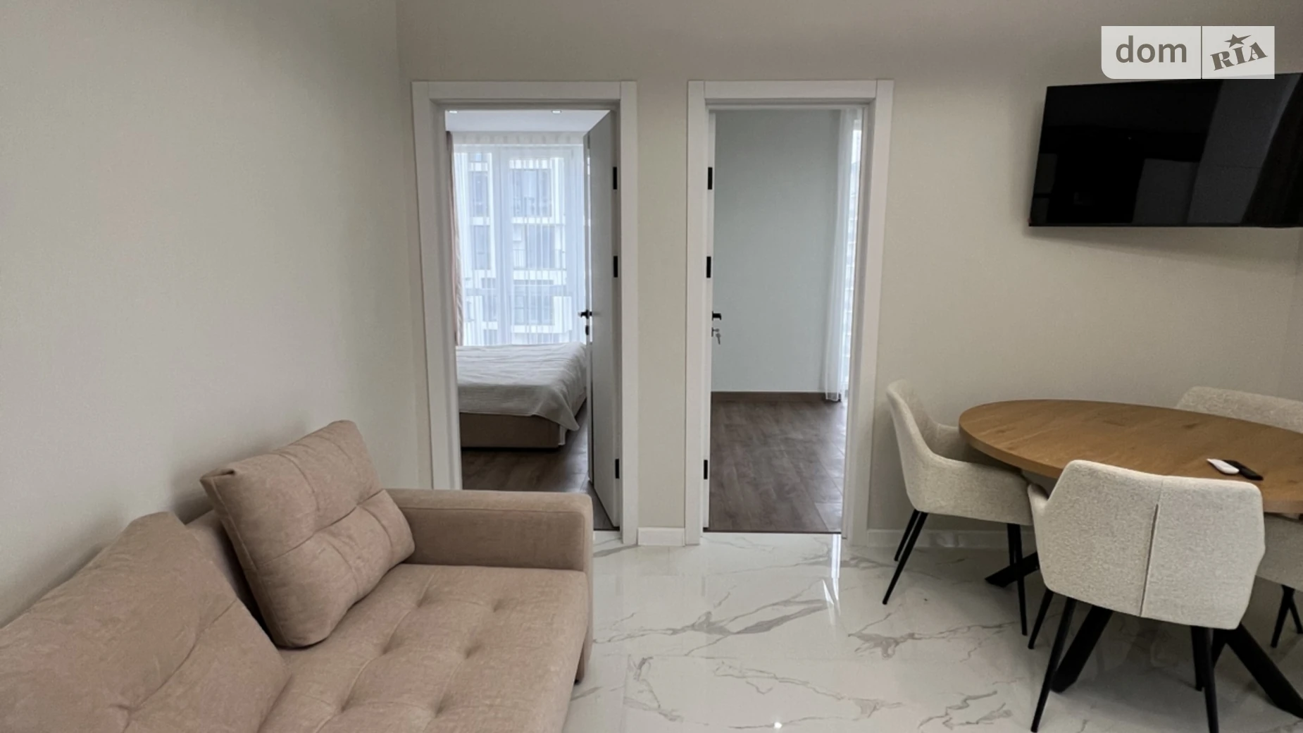 Продается 2-комнатная квартира 53 кв. м в Ужгороде, ул. Капушанская(Победы) - фото 2