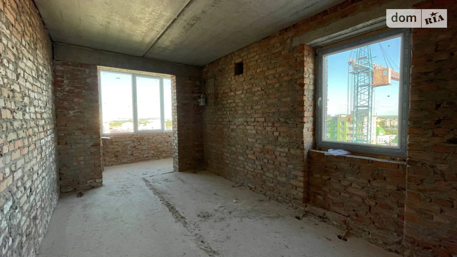 Продается 1-комнатная квартира 51.1 кв. м в Ровно, ул. Соборная, 285И - фото 2