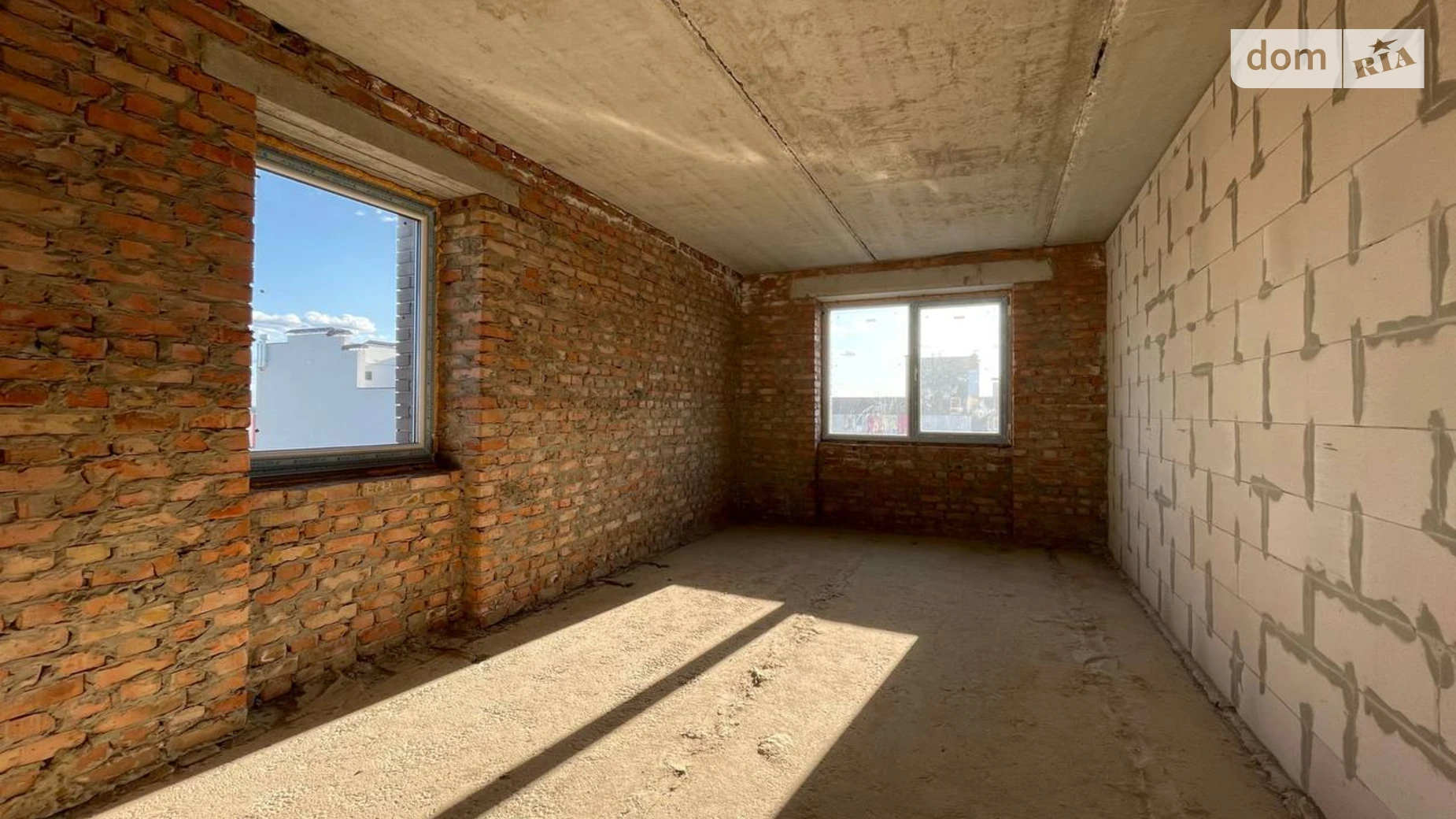 Продается 1-комнатная квартира 51.1 кв. м в Ровно, ул. Соборная, 285И - фото 3