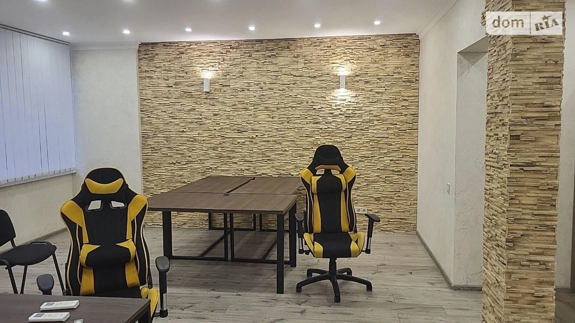 Сдается в аренду офис 86 кв. м в бизнес-центре, цена: 40000 грн - фото 2