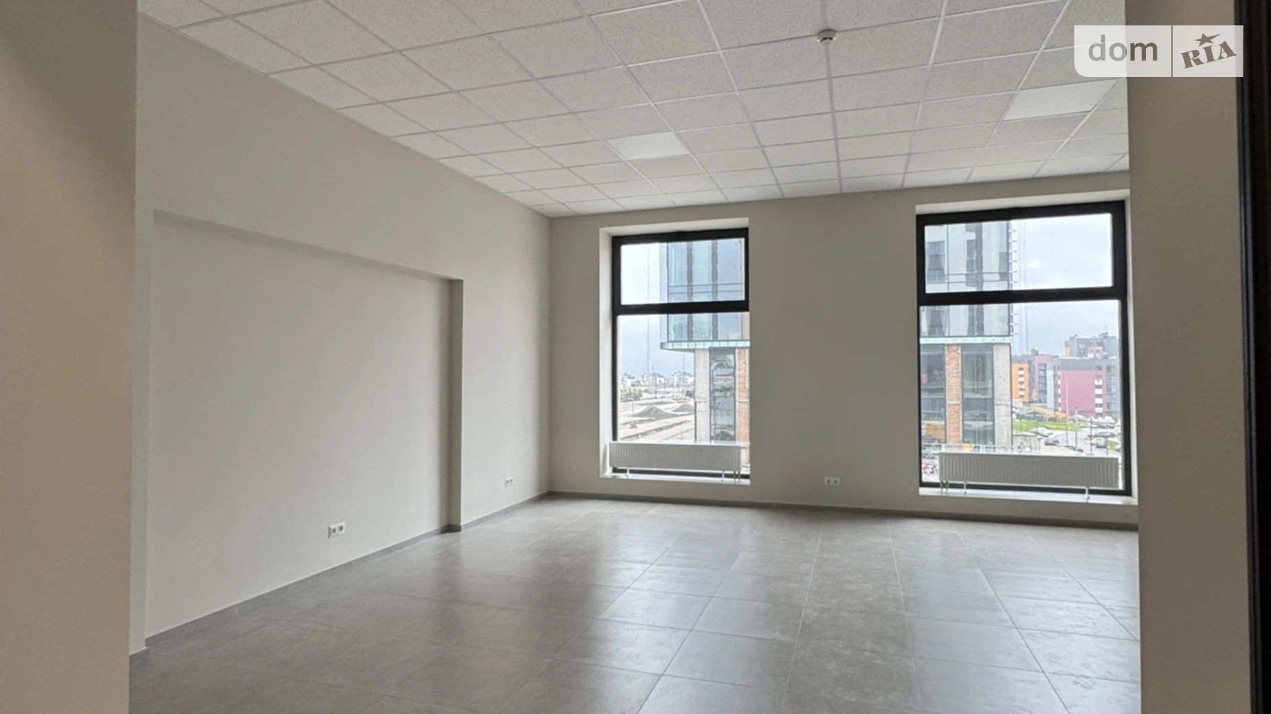 Сдается в аренду офис 55.2 кв. м в бизнес-центре, цена: 552 $ - фото 2