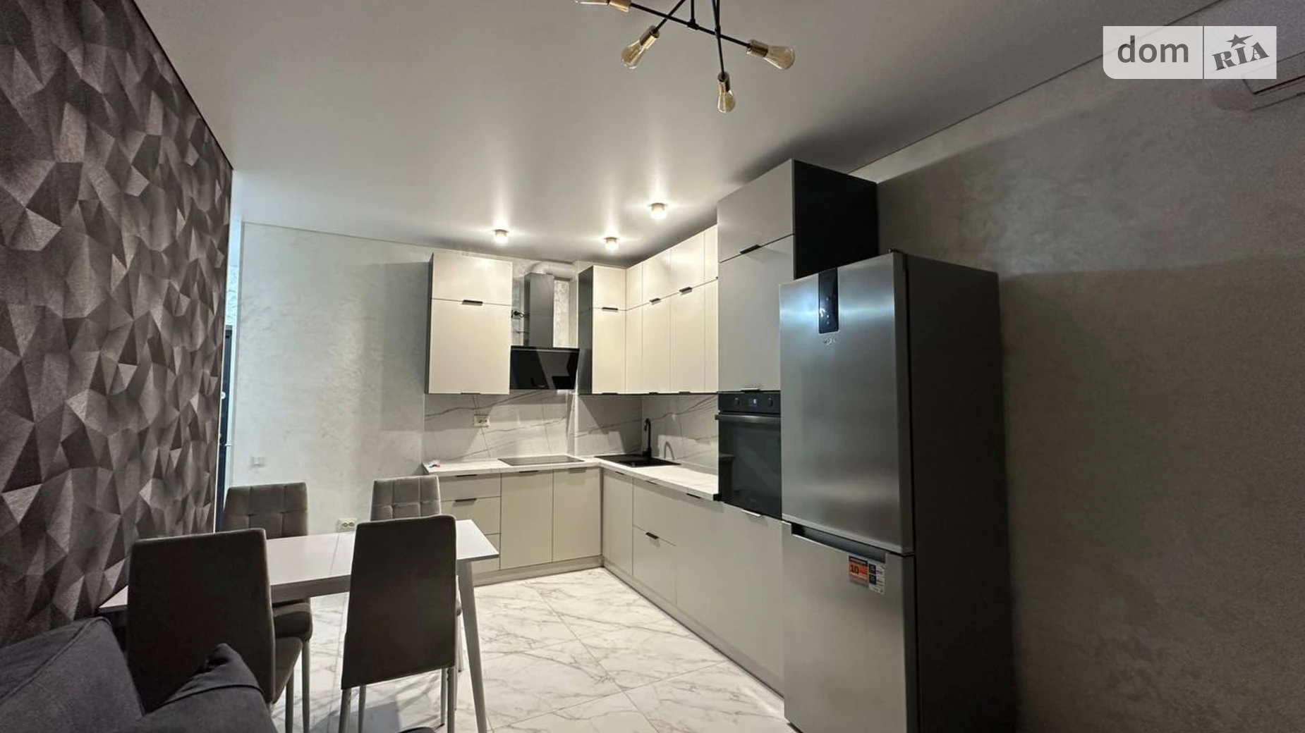 Продается 1-комнатная квартира 40.9 кв. м в Брюховичах, ул. Независимости Украины, 19В - фото 3