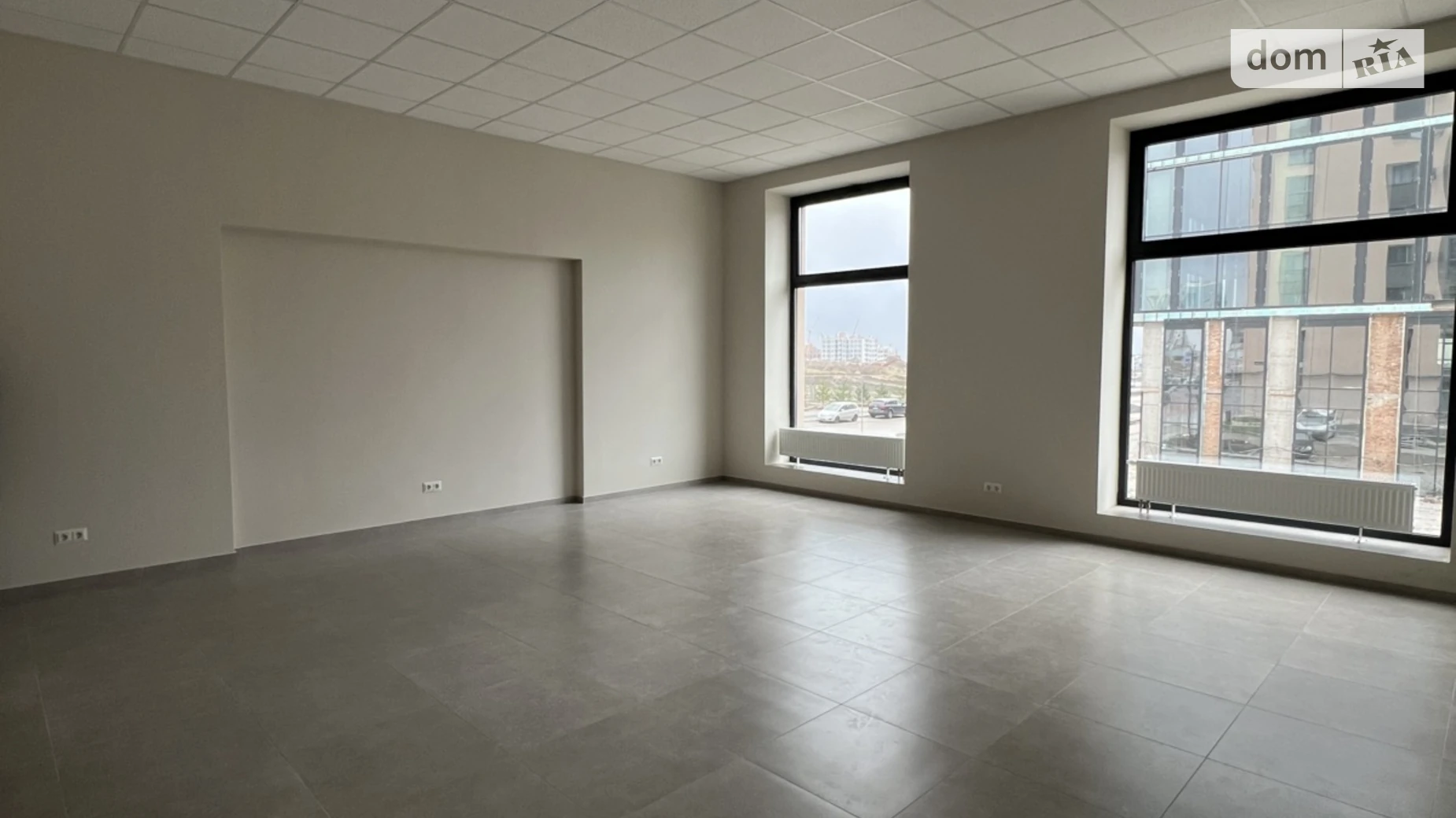 Сдается в аренду офис 55.2 кв. м в бизнес-центре, цена: 552 $ - фото 2